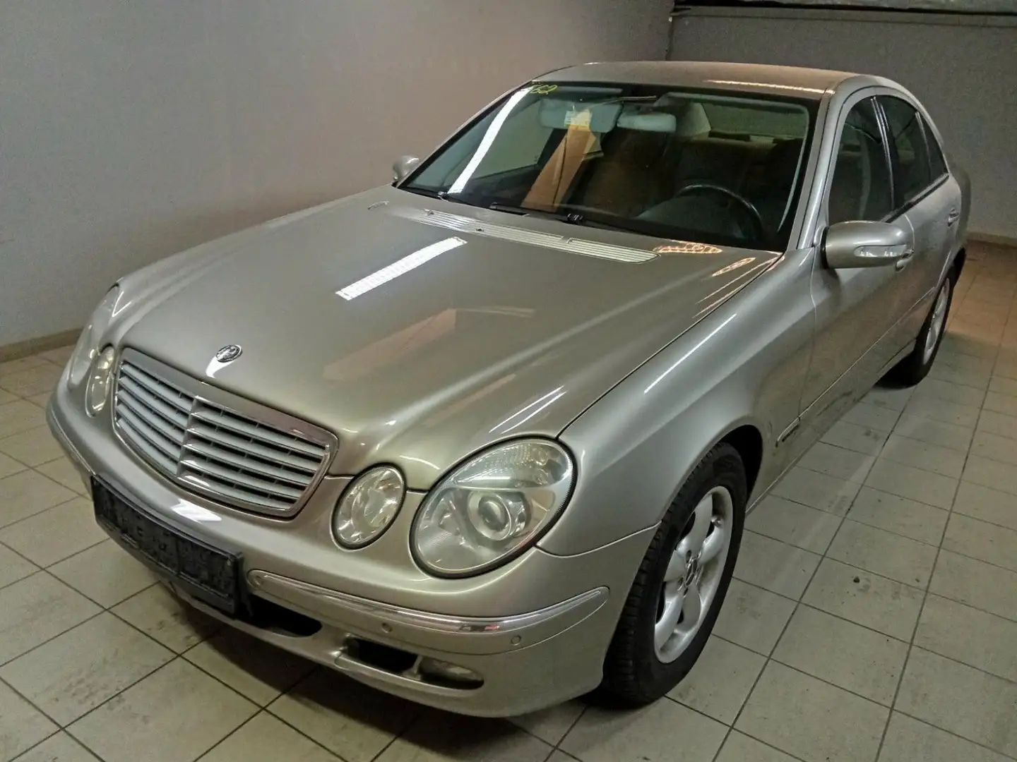 Mercedes-Benz E 220 E -Klasse Lim. E 220 CDI Argent - 1
