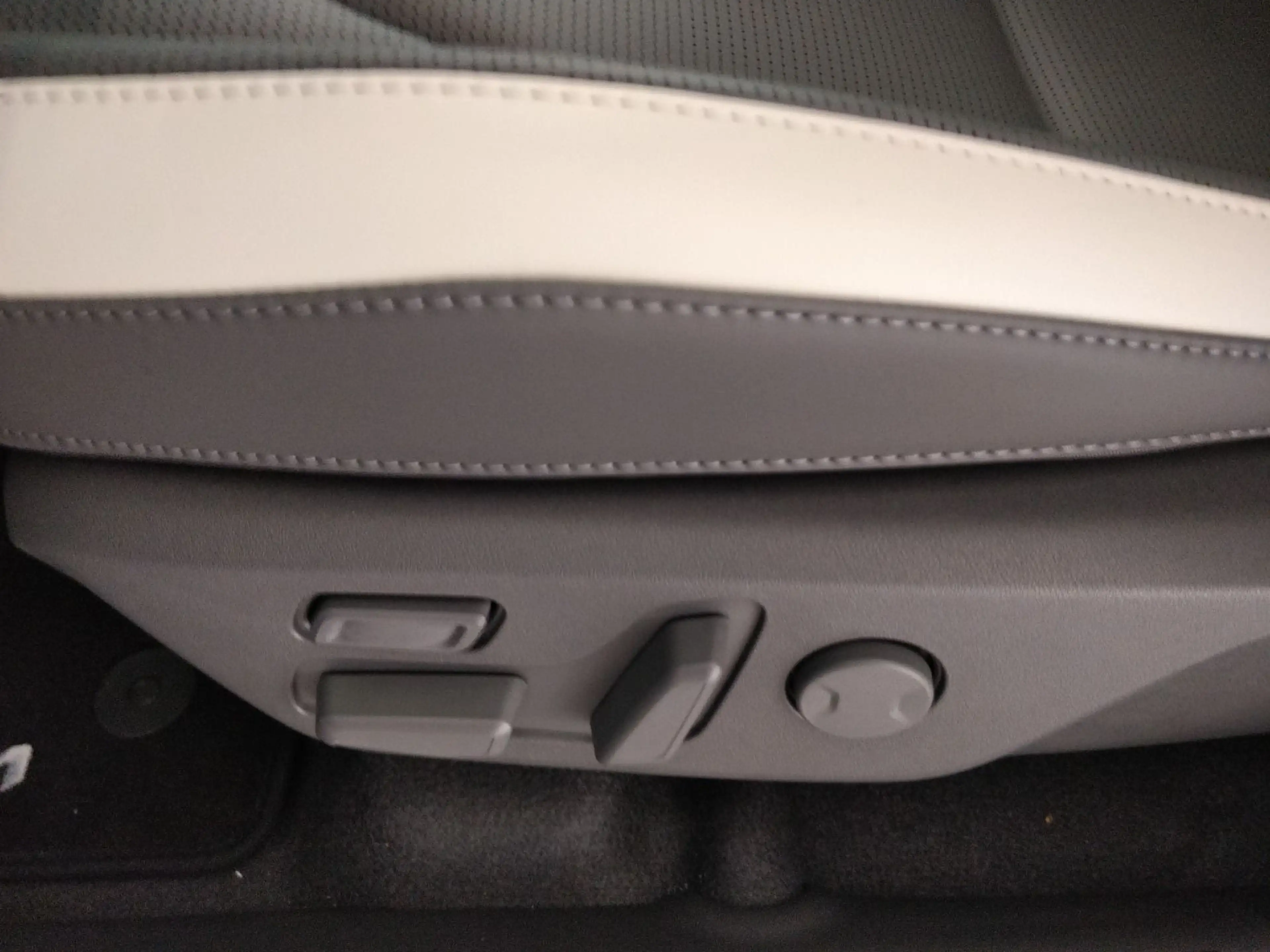 Kia EV3 81,4 GT-Line 204PS AHK WÄRME 360 SHZ 19"ALU — photo 11
