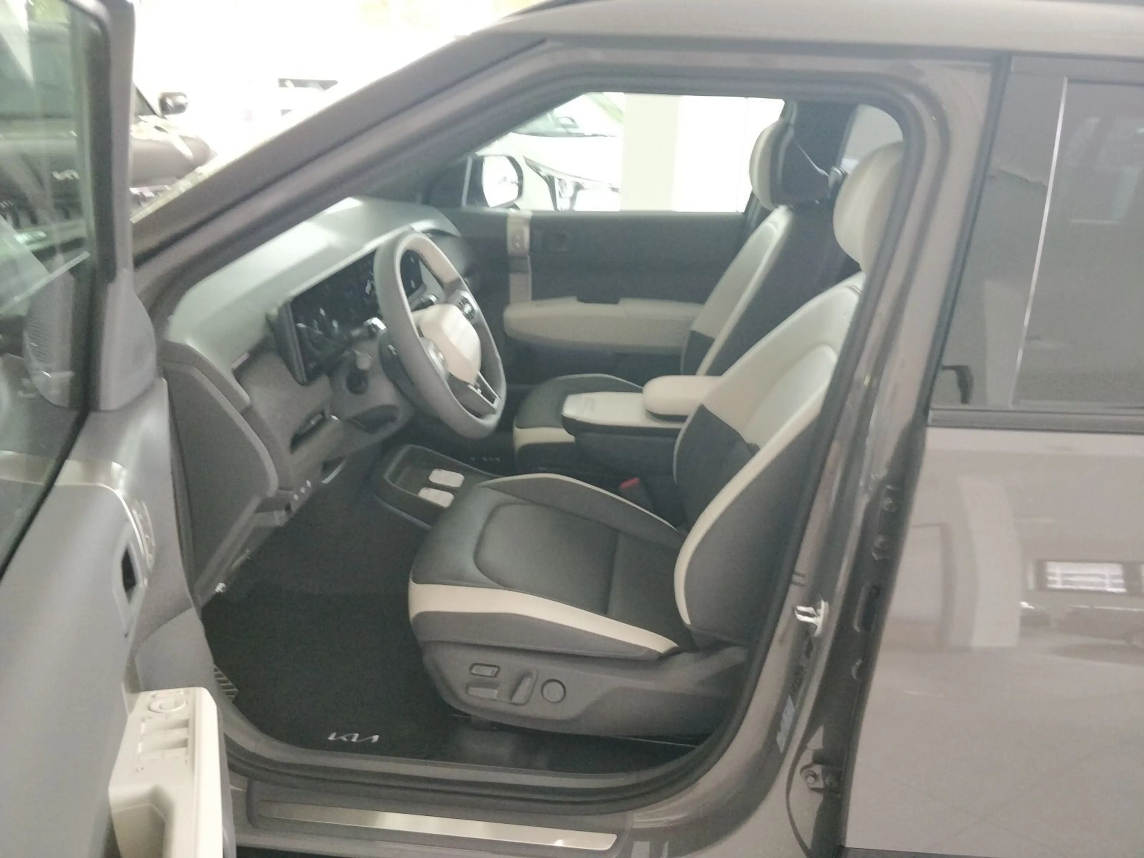 Kia EV3 81,4 GT-Line 204PS AHK WÄRME 360 SHZ 19"ALU — photo 8