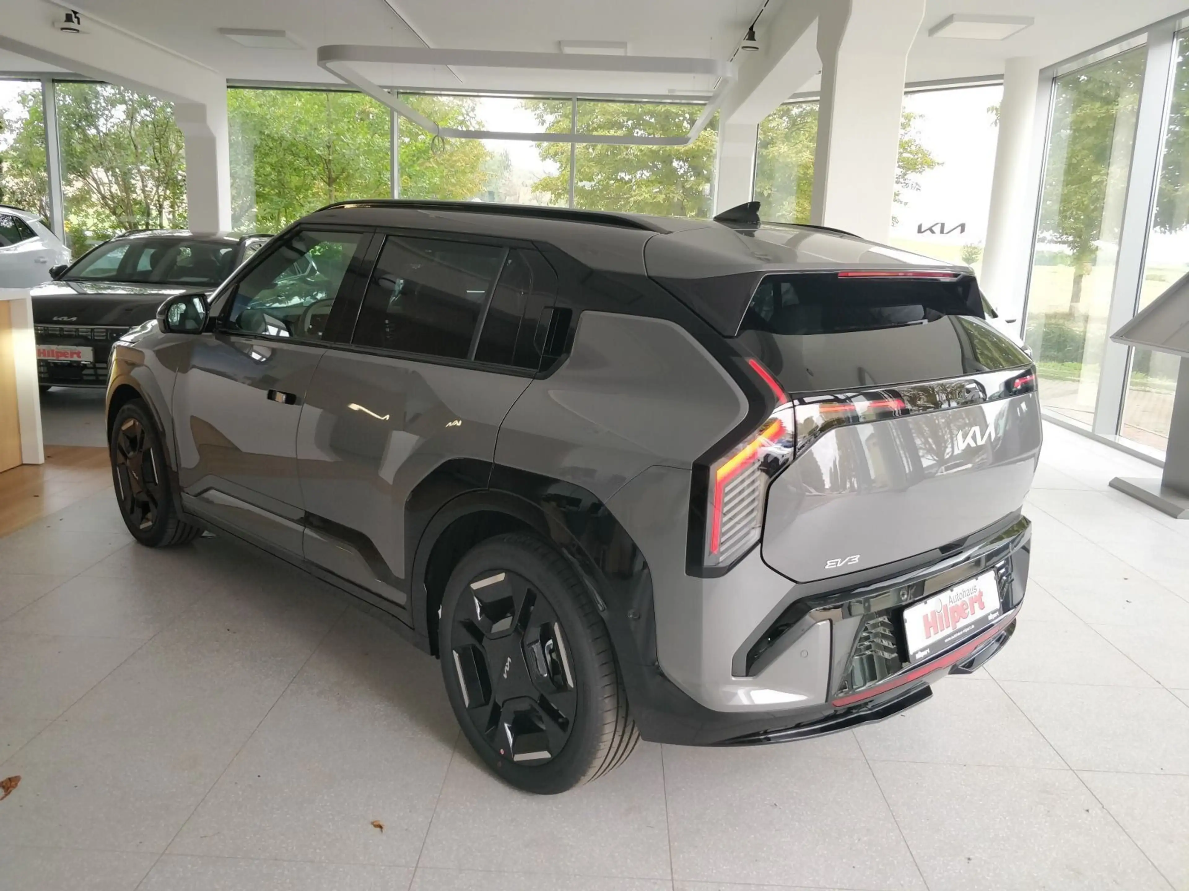 Kia EV3 81,4 GT-Line 204PS AHK WÄRME 360 SHZ 19"ALU — photo 4