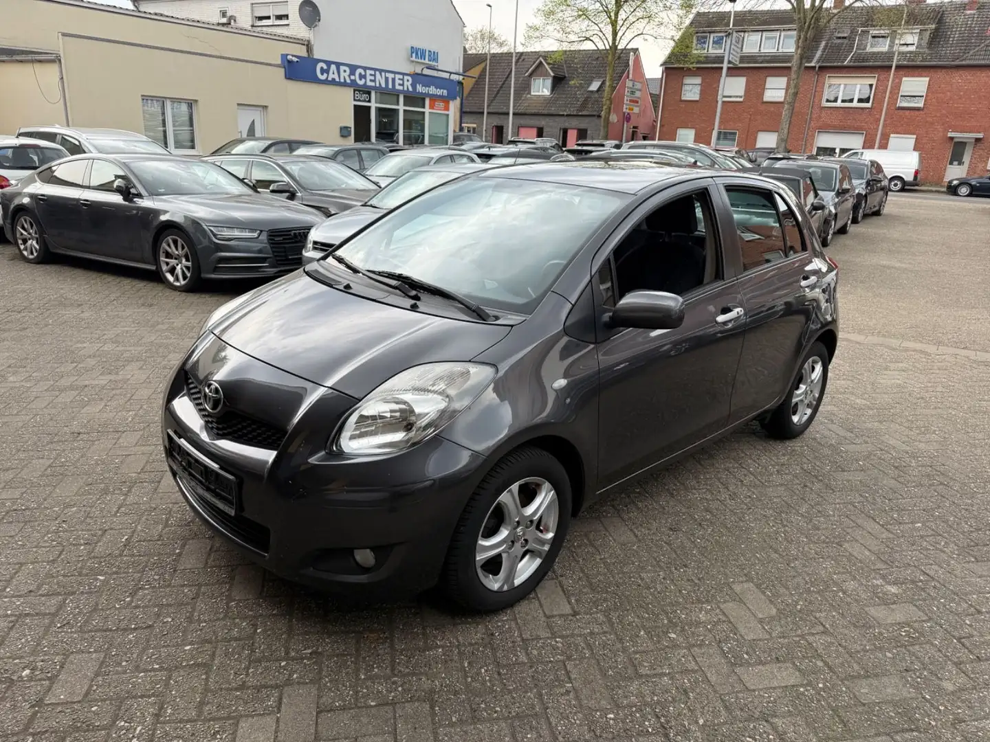 Toyota Yaris Edition*LMF*KLIMAAUTOMATIK*MFL*** Grau - 1