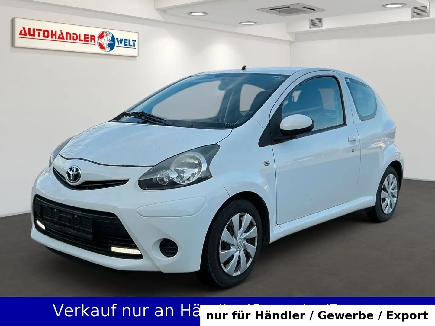 Toyota Aygo AYGO 1.0 Cool Weiß - 1