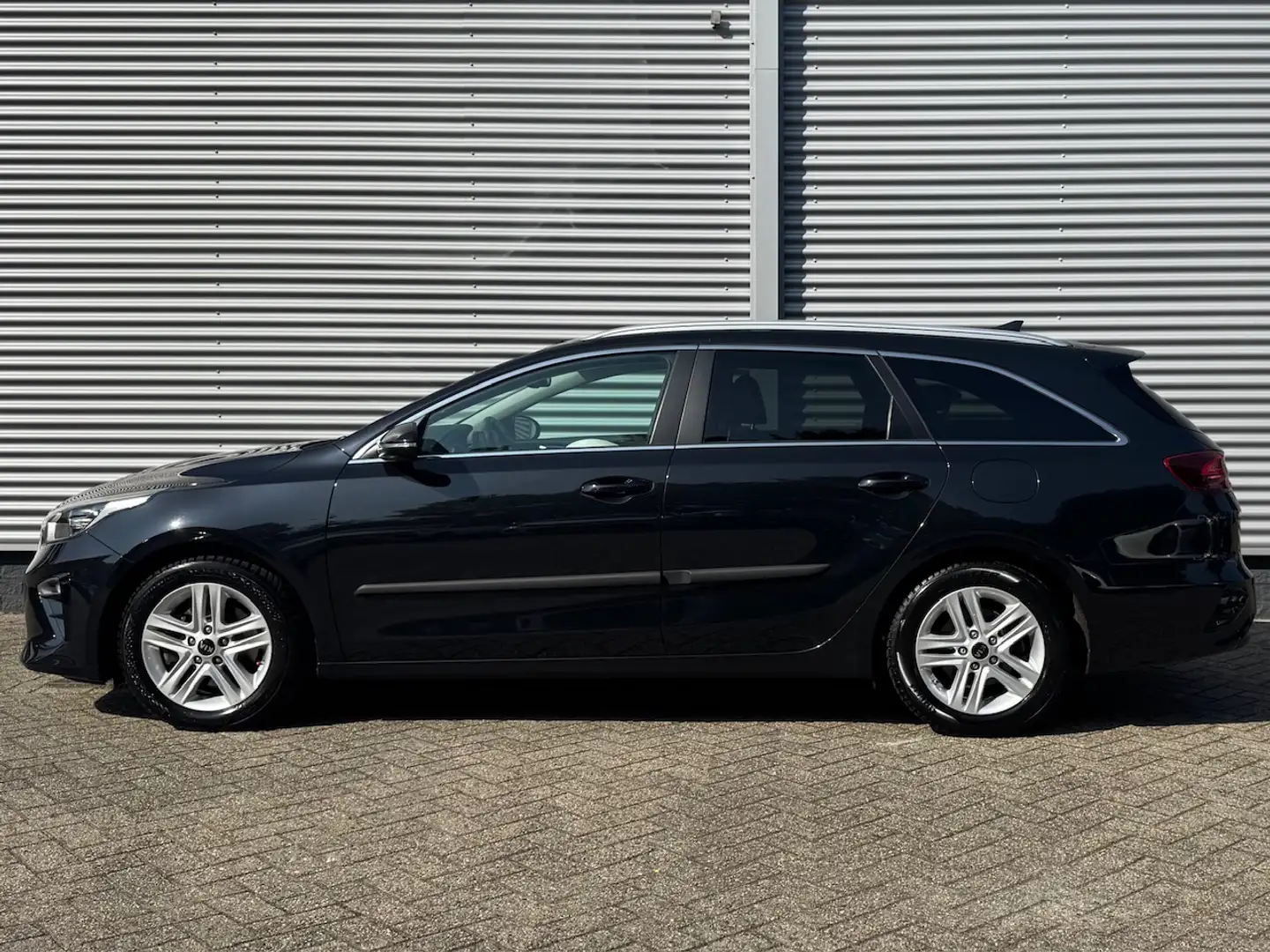 Kia Ceed SW / cee'd SW 1.6 CRDi 115pk DynamicPlusLine | Stoel/Stuurwielve Negro - 2
