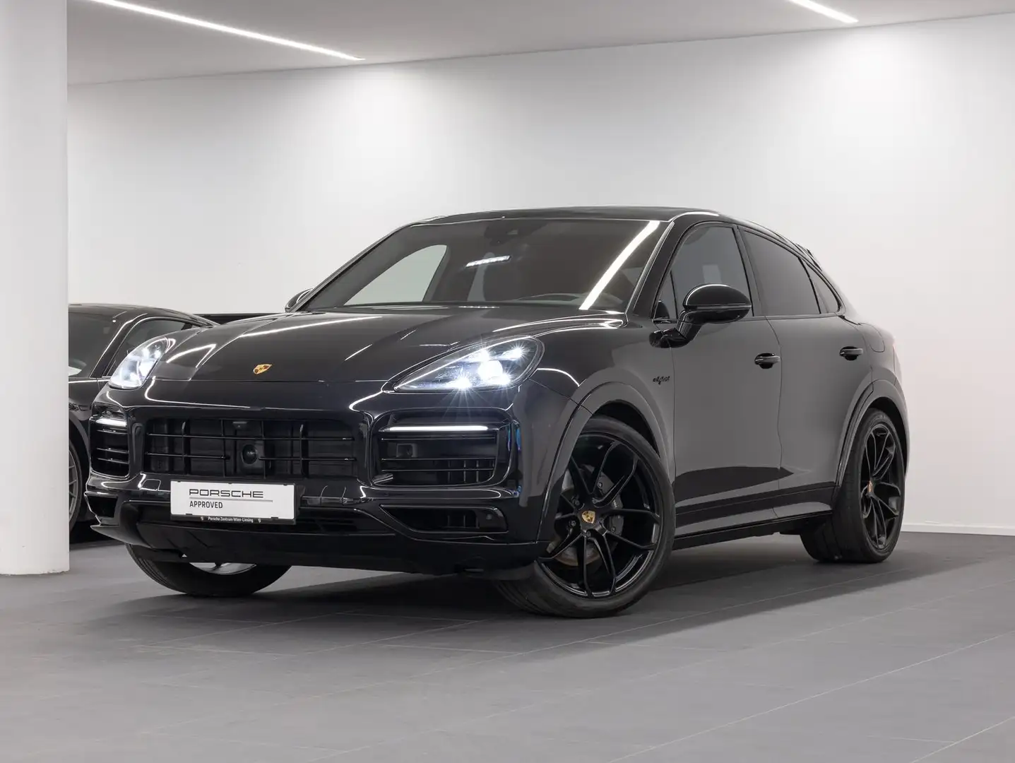 Porsche Cayenne E-Hybrid Coupé Schwarz - 1