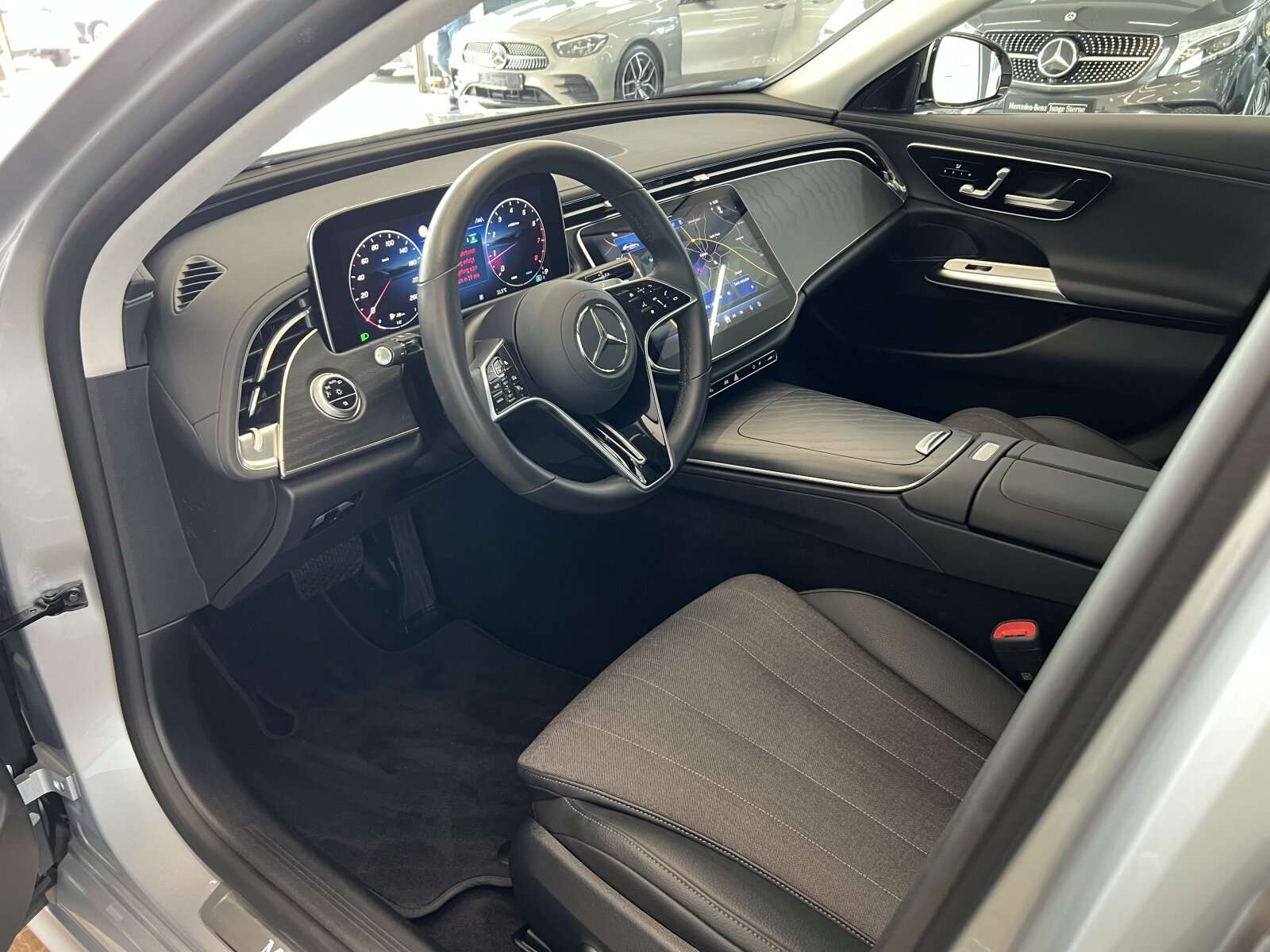 Mercedes-Benz E 200
