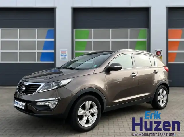 Kia Sportage 2.0 X-ECUTIVE PLUS / APK / Cruise control / Parkee
