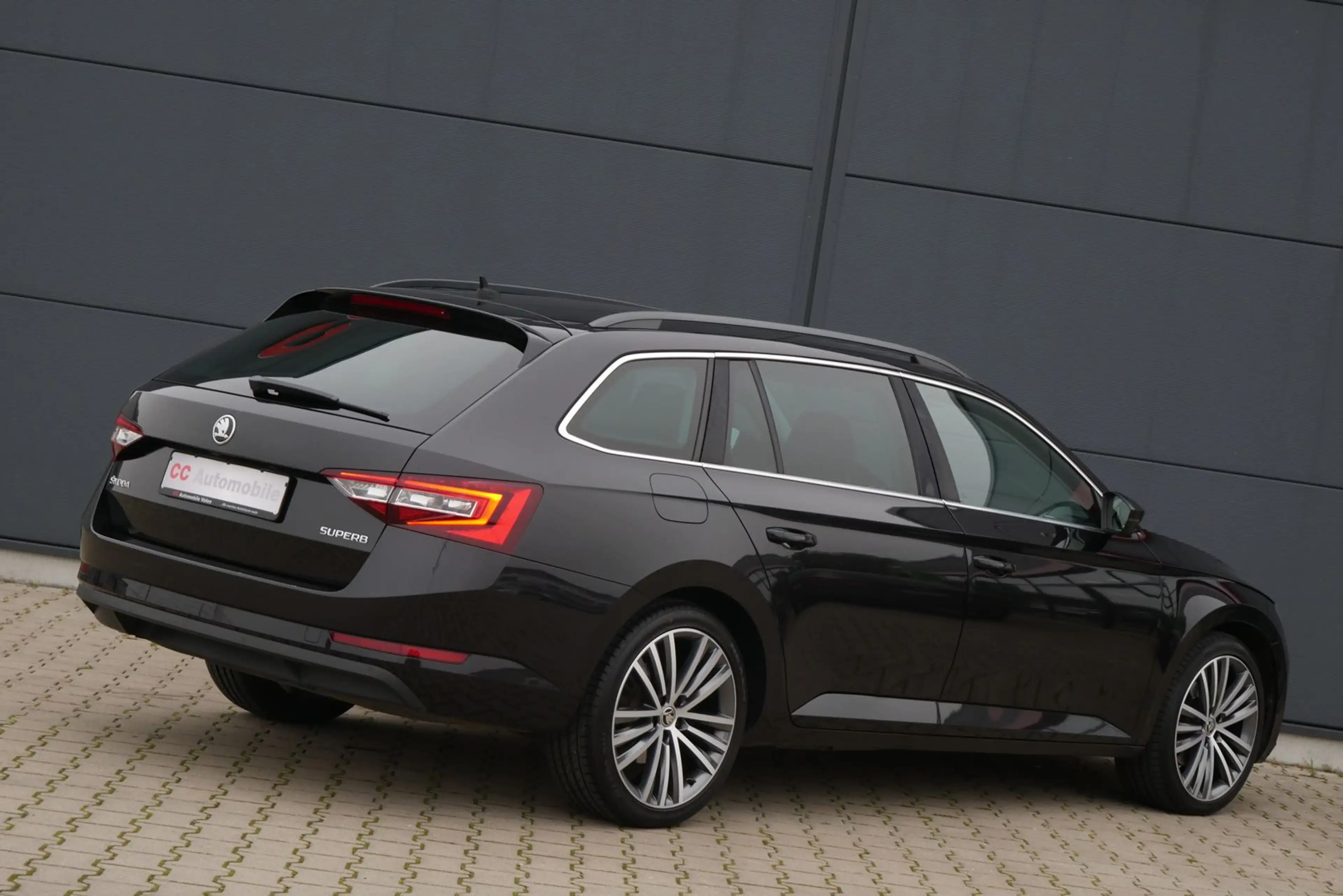 Skoda Superb 2.0 TDI DSG Ambition"ACC"Xenon"19Zoll" — photo 7