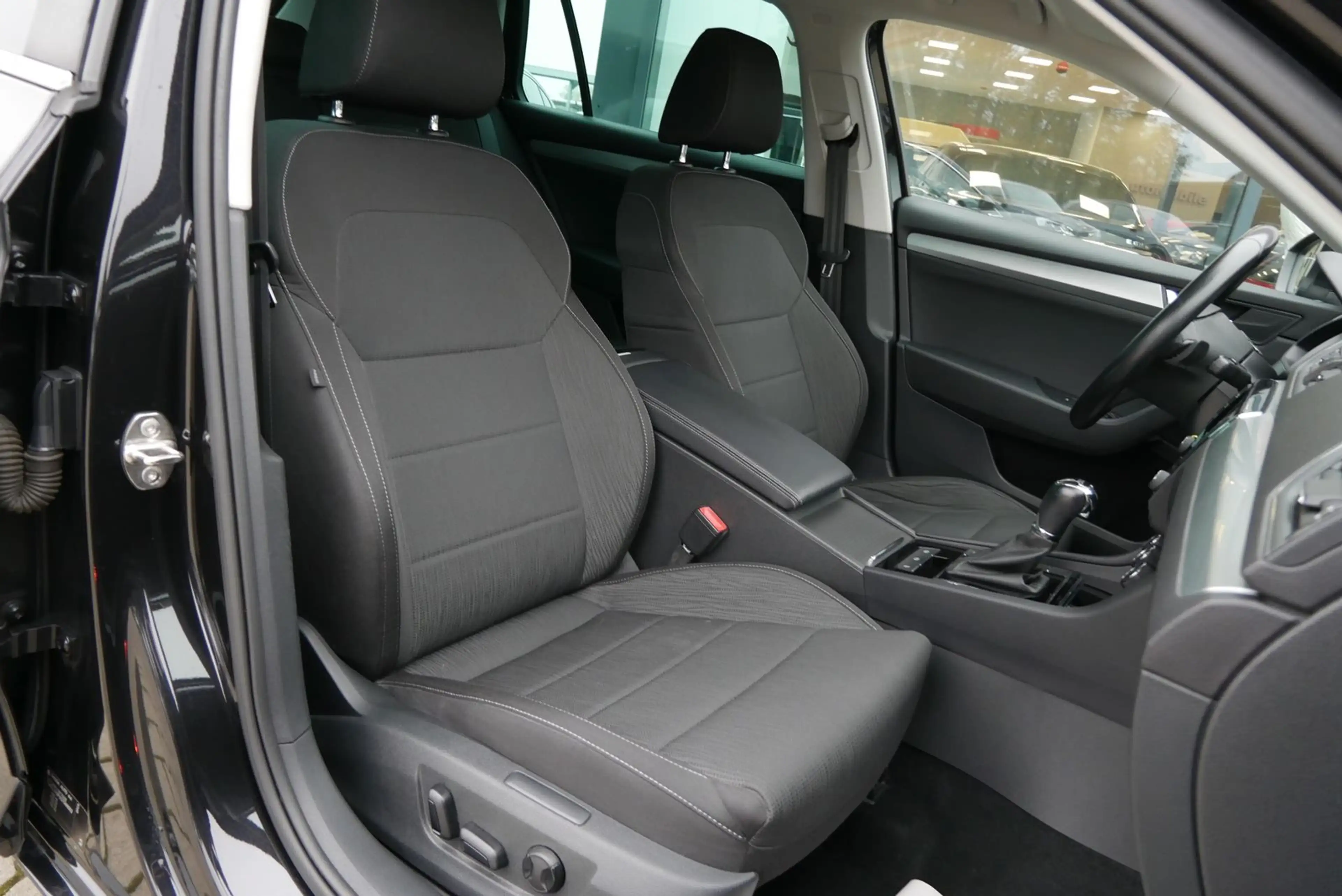 Skoda Superb 2.0 TDI DSG Ambition"ACC"Xenon"19Zoll" — photo 10