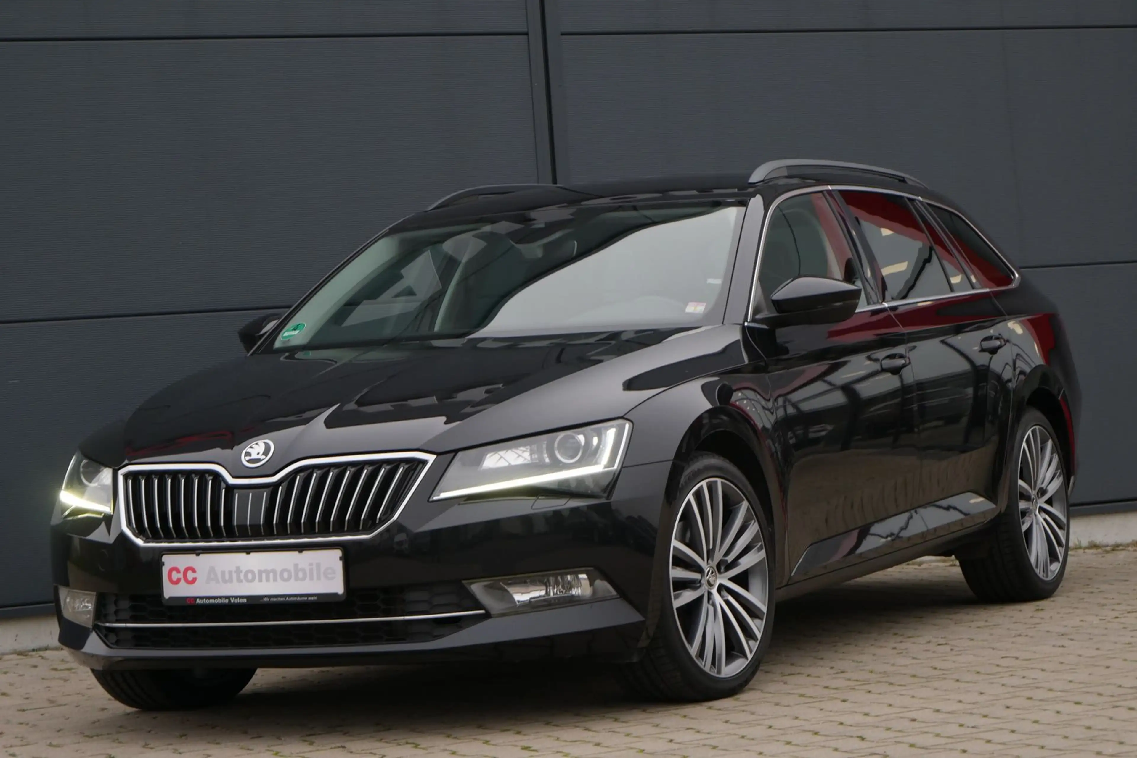 Skoda Superb 2.0 TDI DSG Ambition"ACC"Xenon"19Zoll" — photo 3