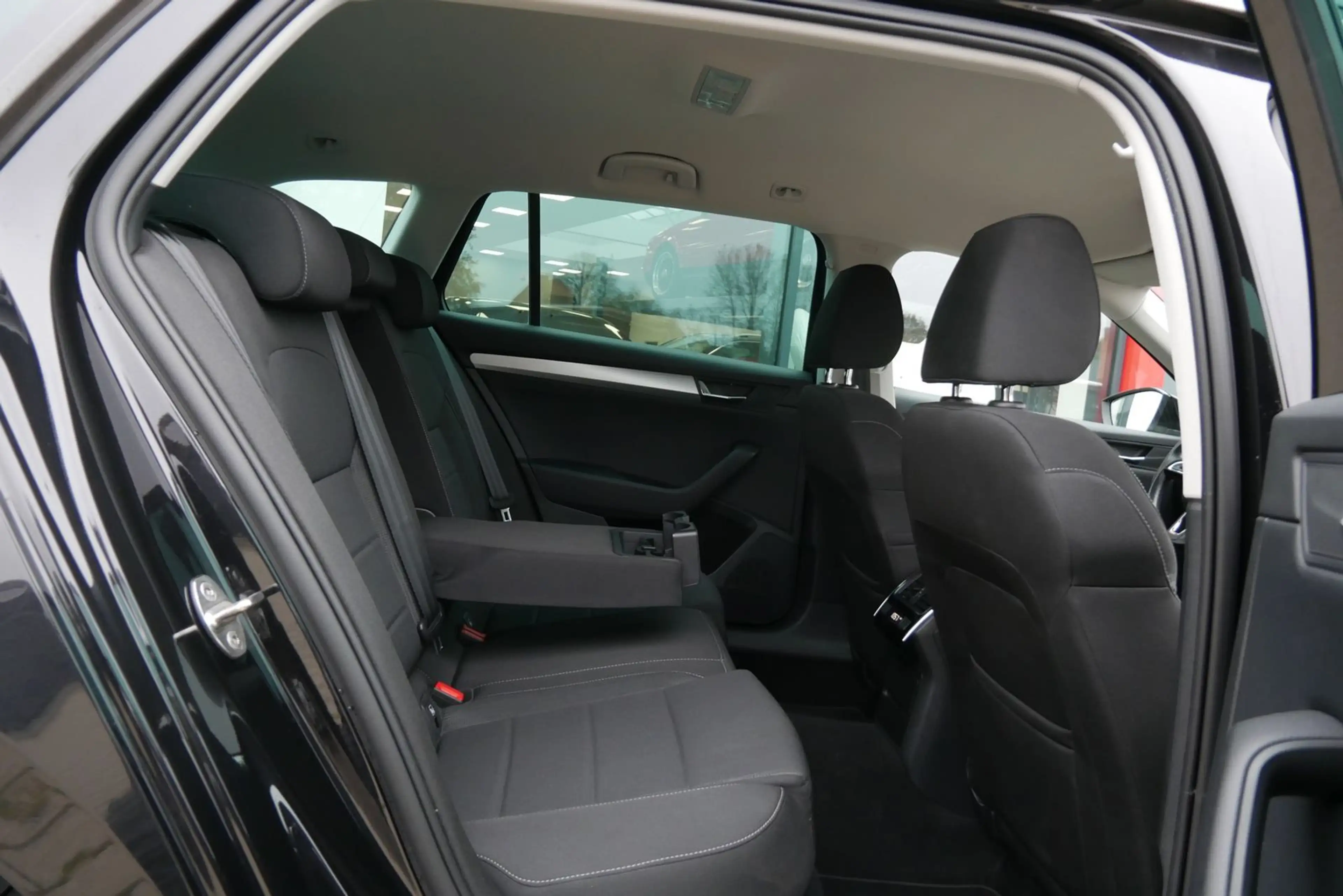 Skoda Superb 2.0 TDI DSG Ambition"ACC"Xenon"19Zoll" — photo 11