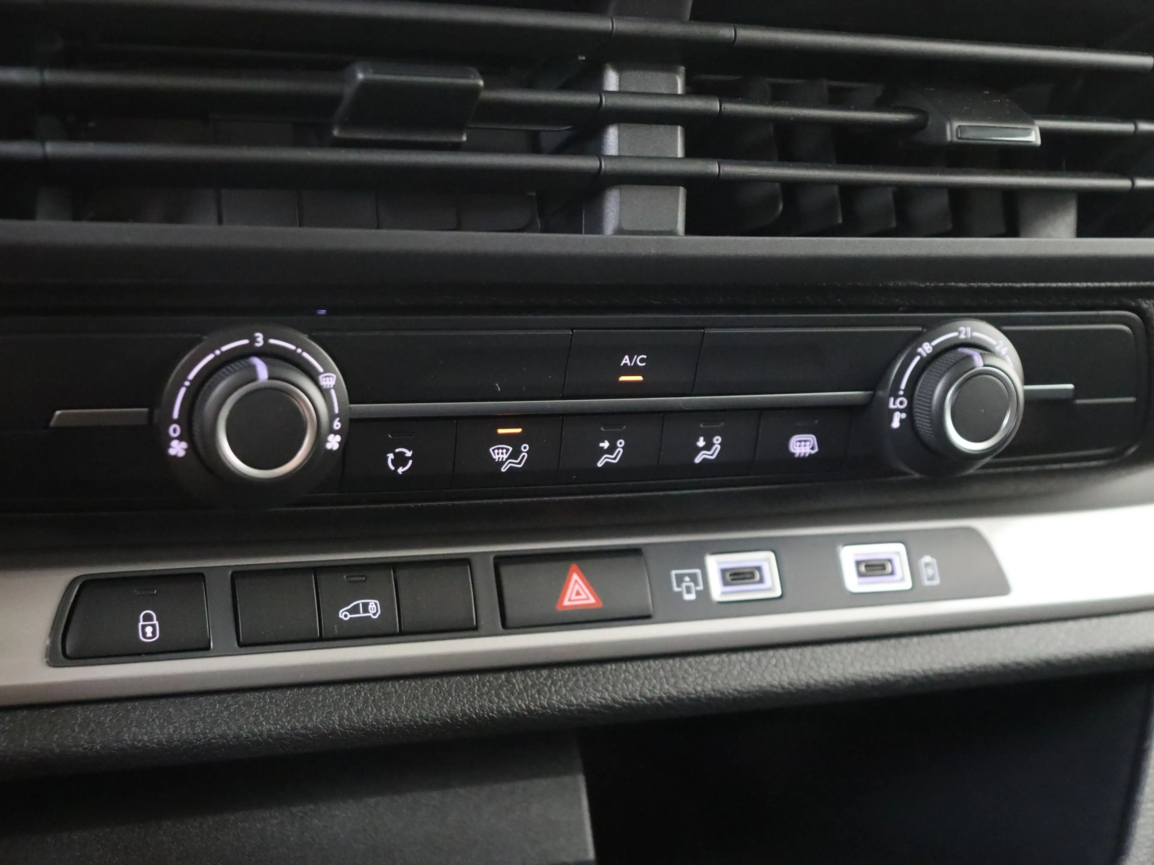 Peugeot e-Expert EV L3 75 kWh DIRECT RIJDEN - RIJKLAAR! - 8 JAAR GA — photo 12