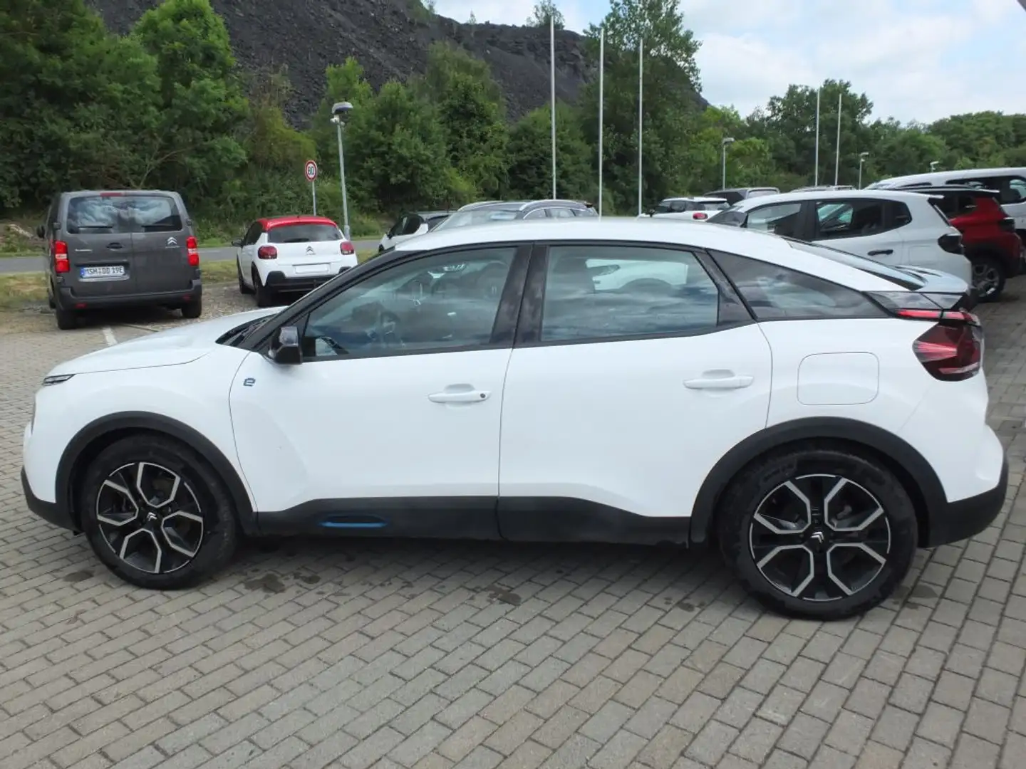 Citroen C4 e-C4 136 FEEL PACK Weiß - 2