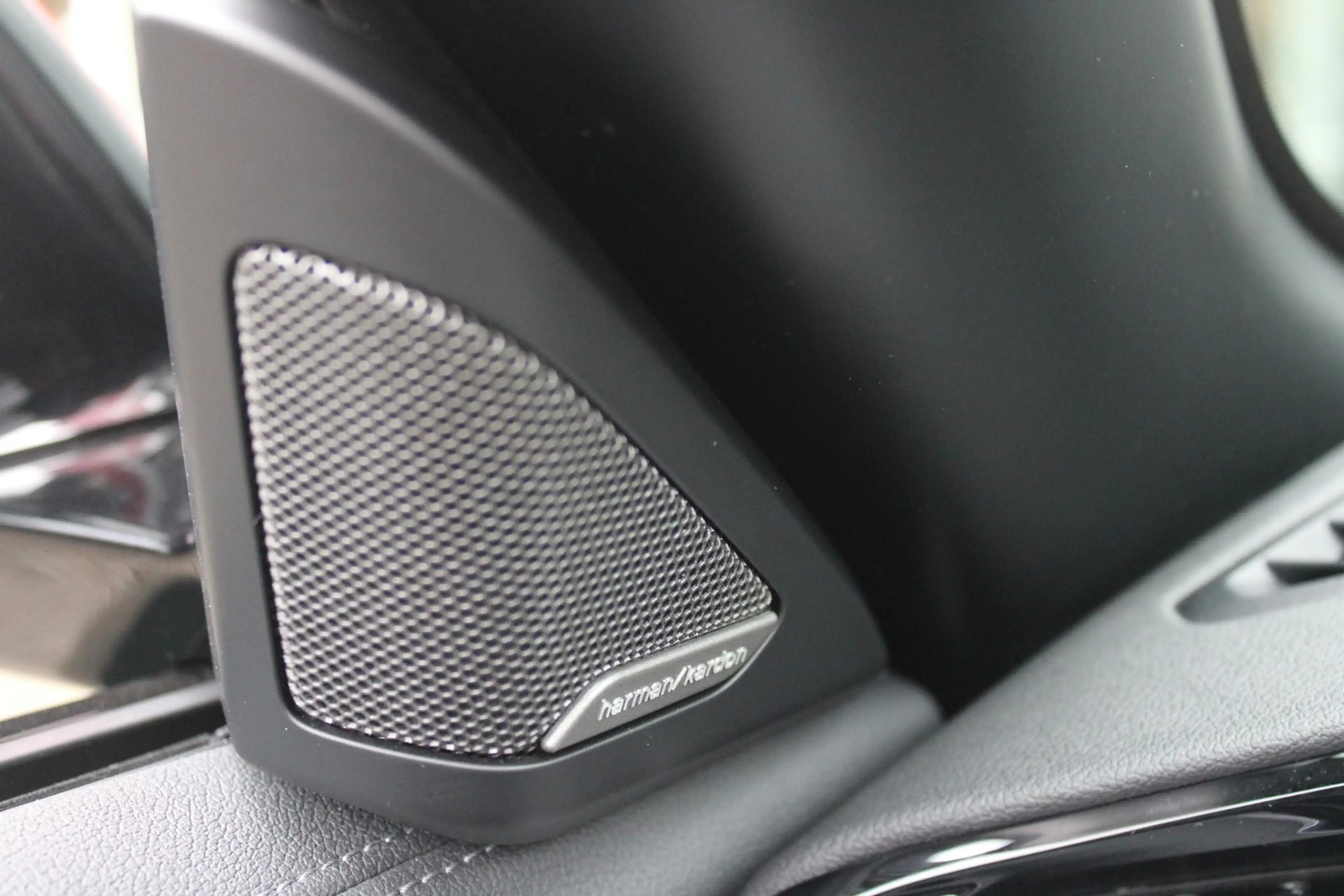 BMW Z4 Roadster sDRIVE 20i 197PK HIGH EXECUTIVE M-SPORT A — photo 33