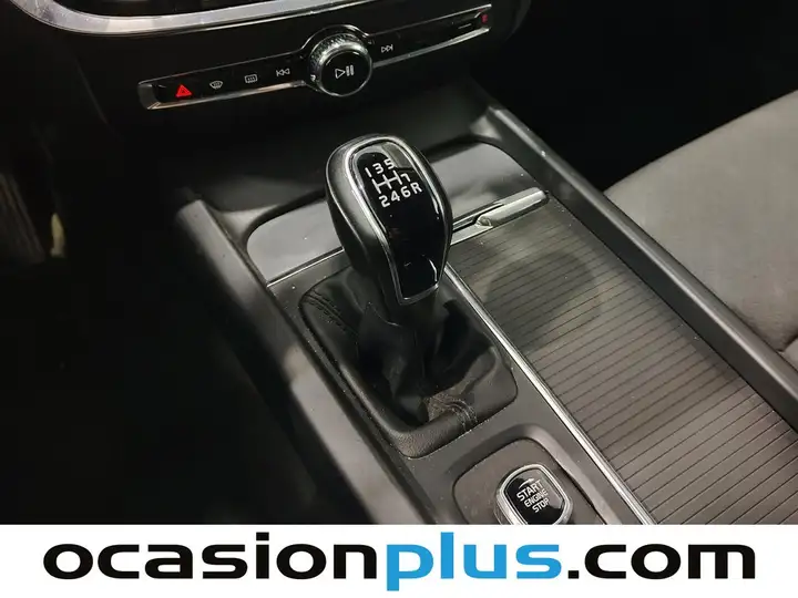 Volvo S60 D4 Momentum 2019, foto 6