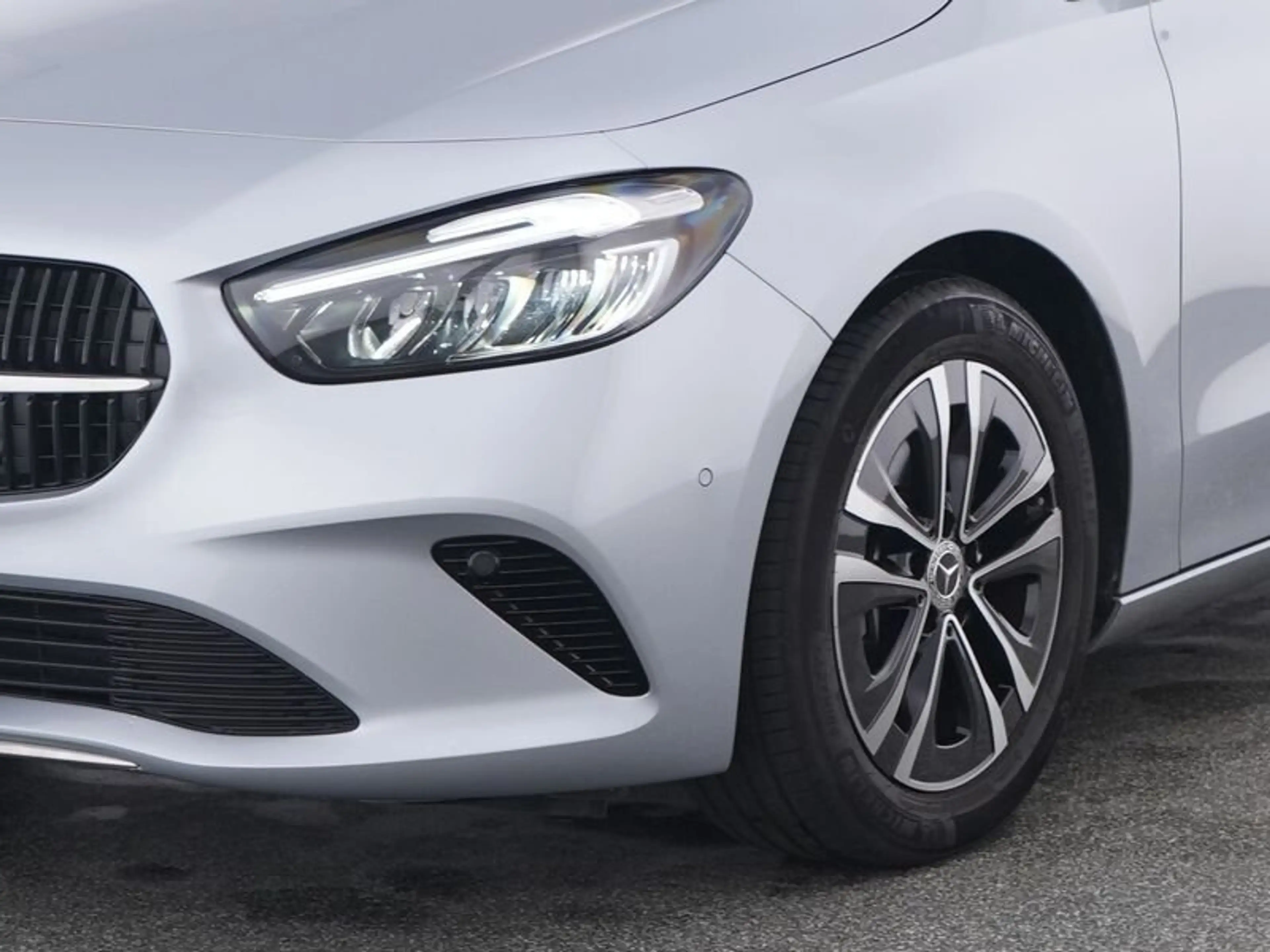 Mercedes-Benz B 180 B 180 d Progressive Line Advanced/Carplay/VKZ Navi — photo 2