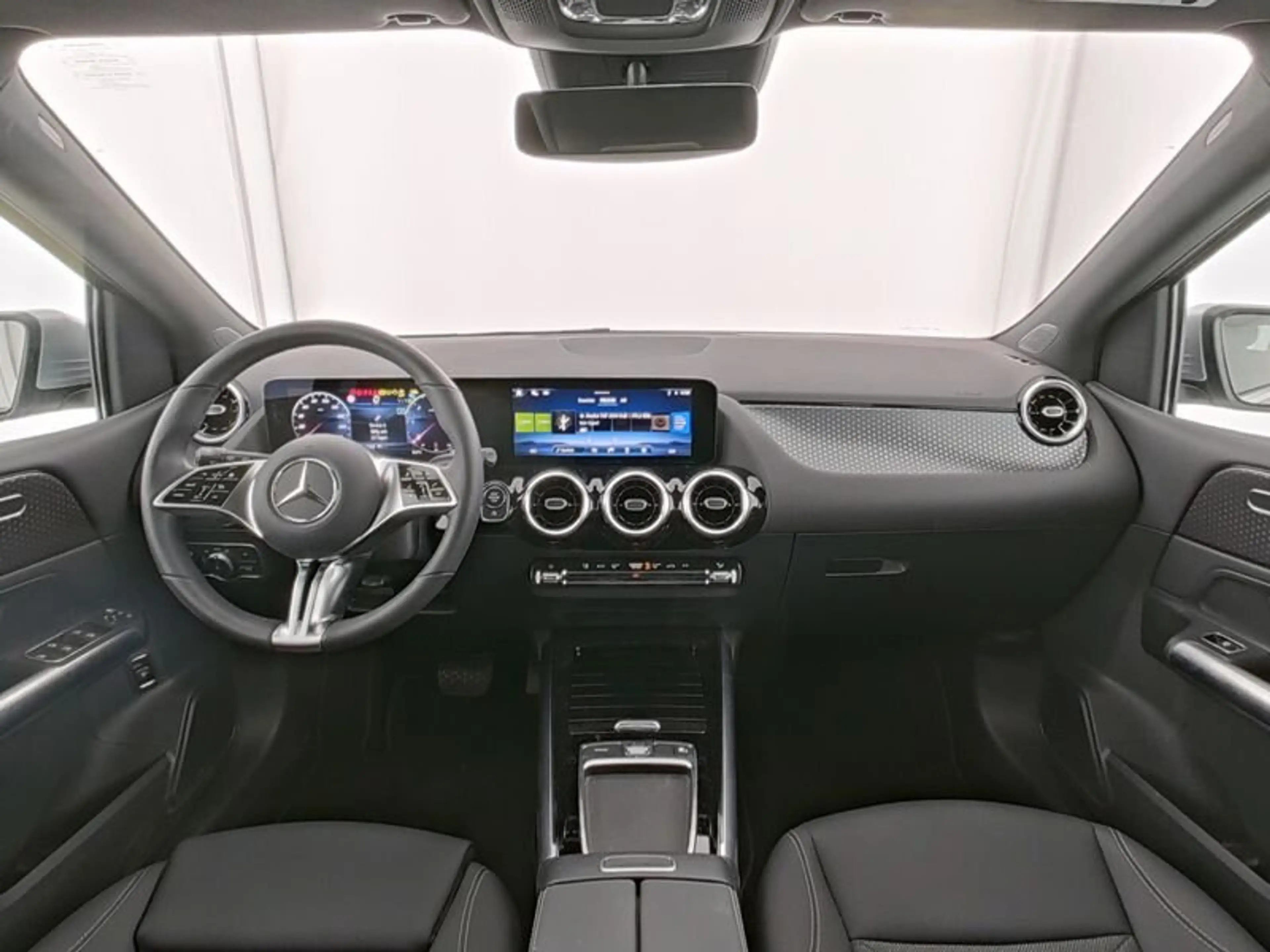 Mercedes-Benz B 180 B 180 d Progressive Line Advanced/Carplay/VKZ Navi — photo 6