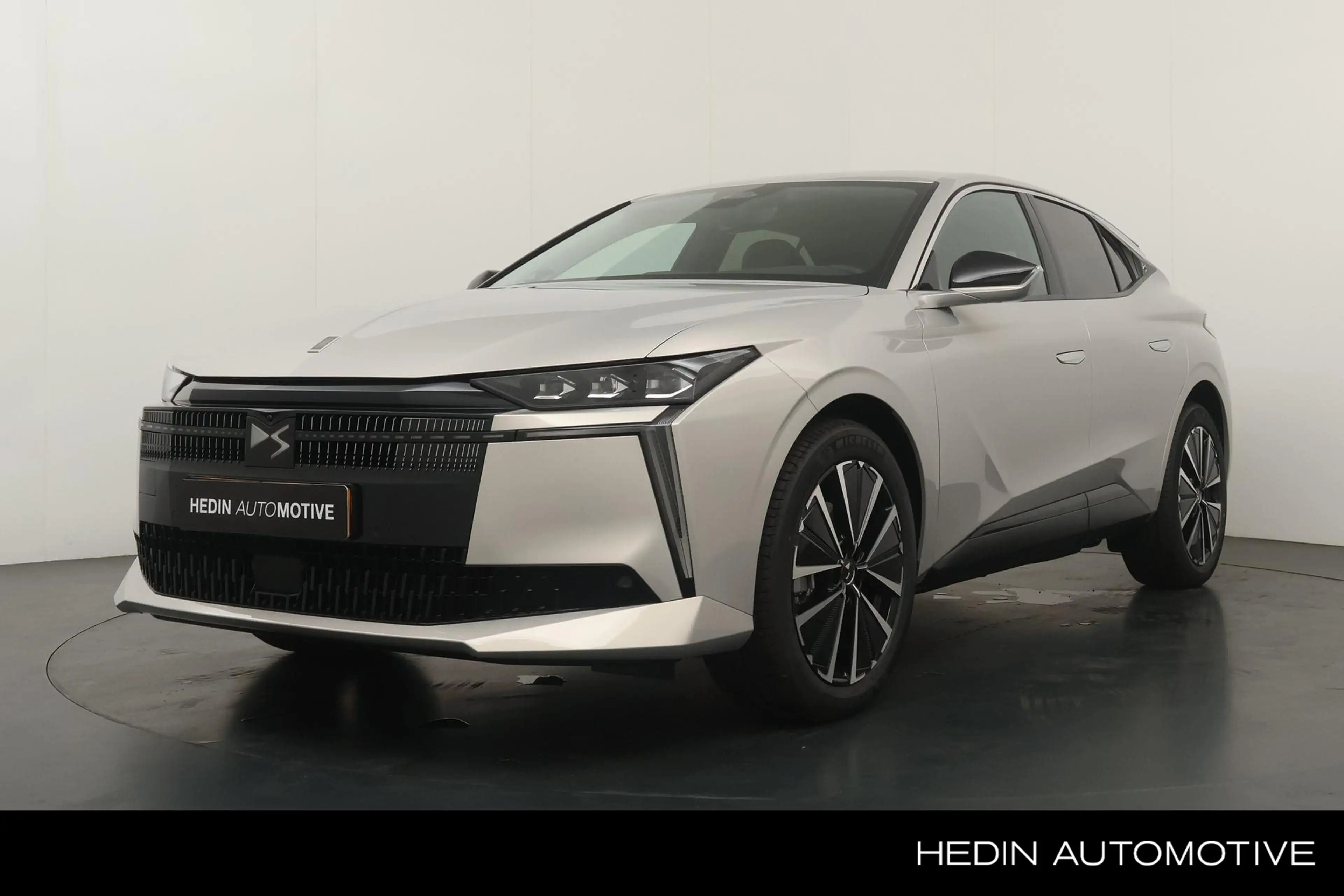 DS Automobiles DS 4 No E-Tense Etoile Absolute Comfort Pack 58.3 kWh |
