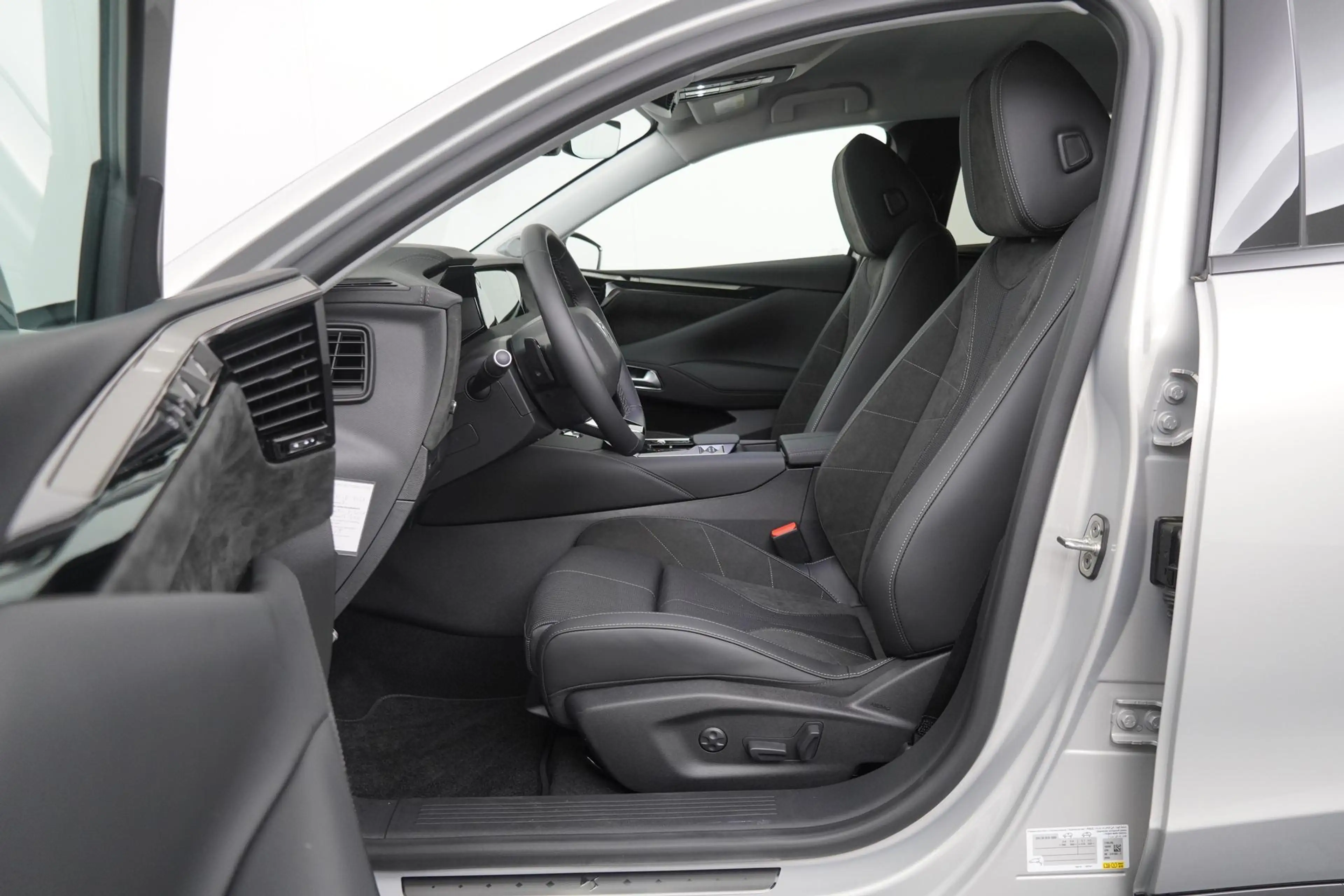 DS Automobiles DS 4 No E-Tense Etoile Absolute Comfort Pack 58.3 kWh | — photo 15