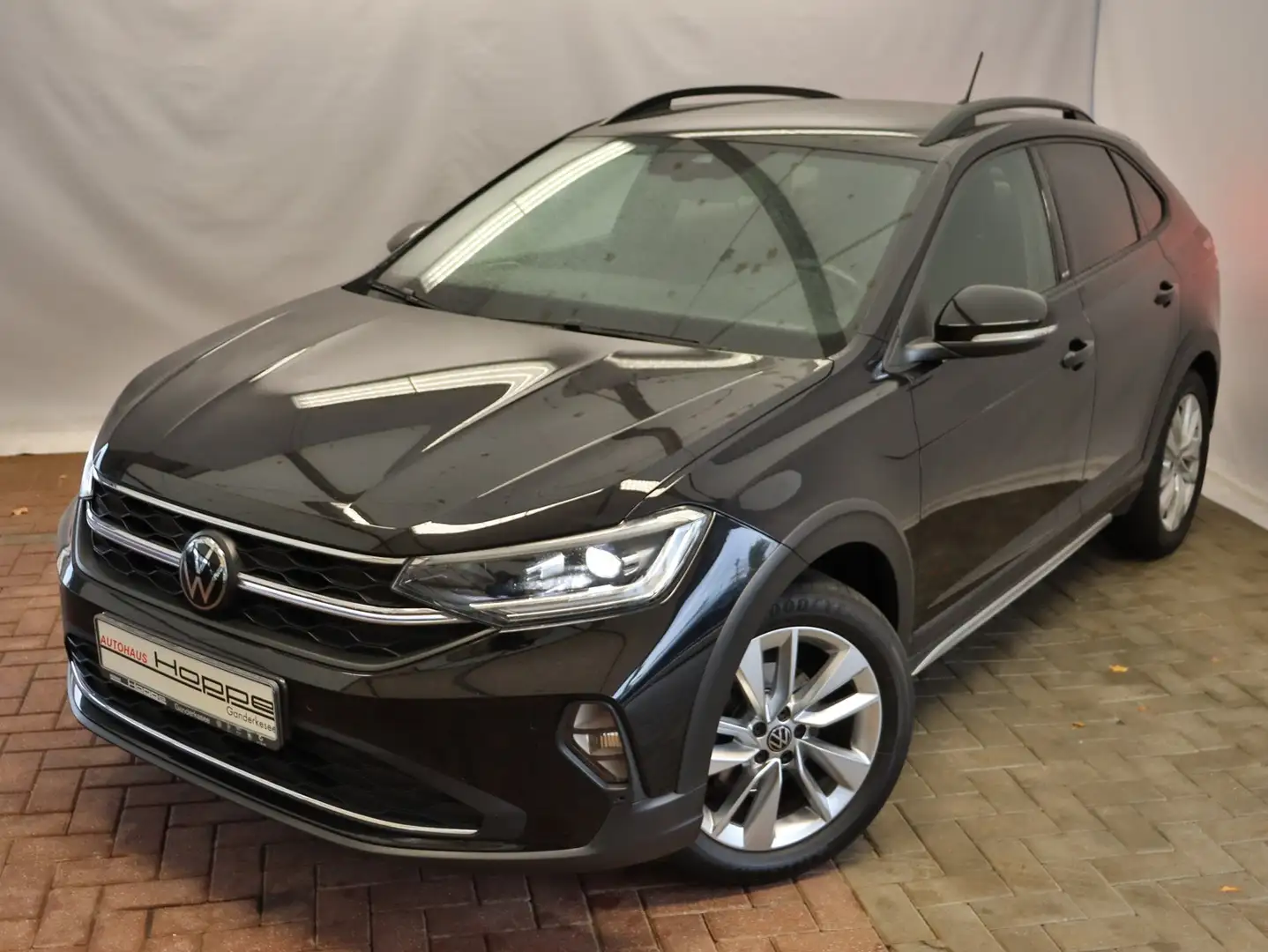 Volkswagen Taigo Life 1.0 l TSI DSG+MATRIX+ACC+NAVI+SHZ+APP Schwarz - 2