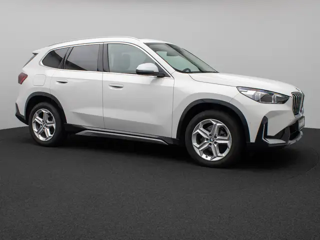 BMW X1 view 4