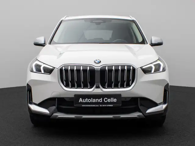 BMW X1 view 2