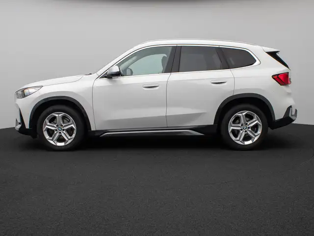 BMW X1 view 11