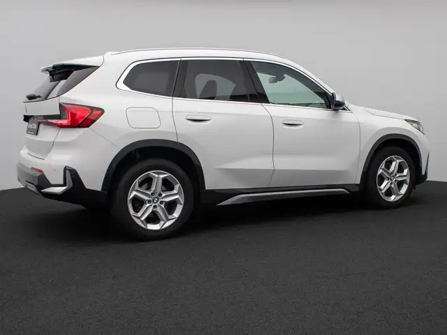 BMW X1 view 6