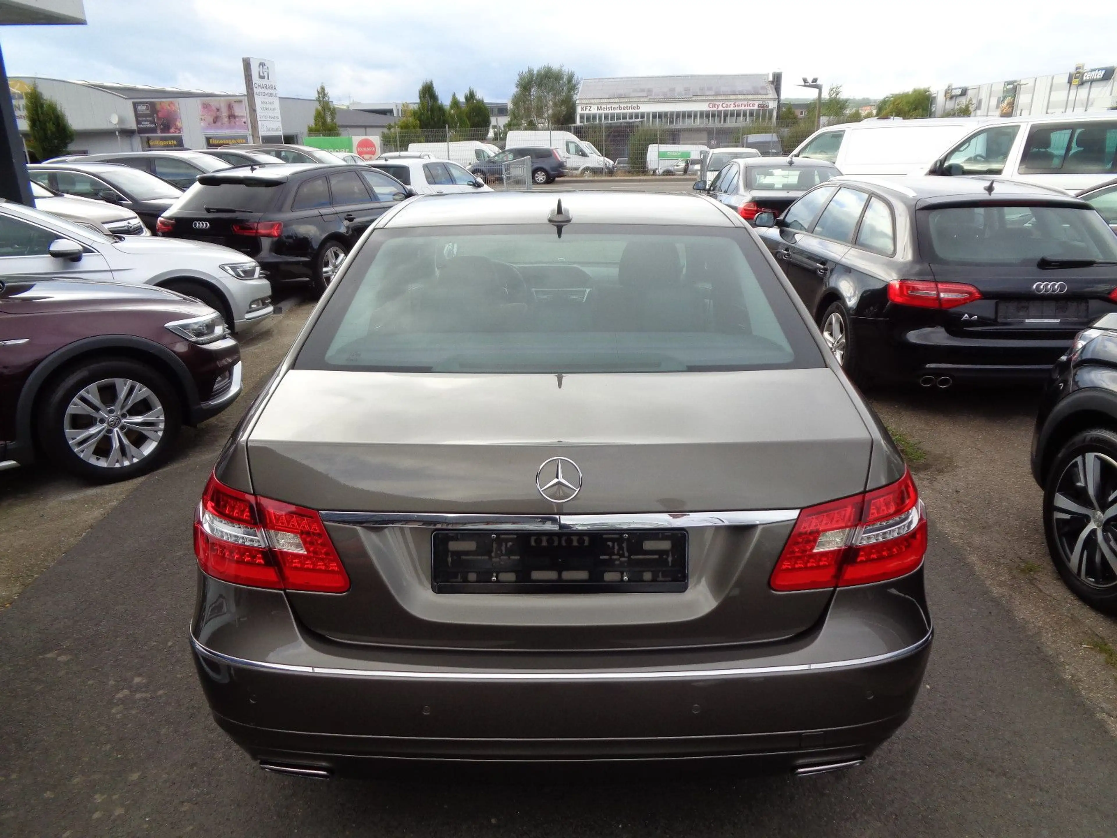 Mercedes-Benz E 250 Lim. CGI BlueEfficiency°Avantgarde°Massage — photo 5