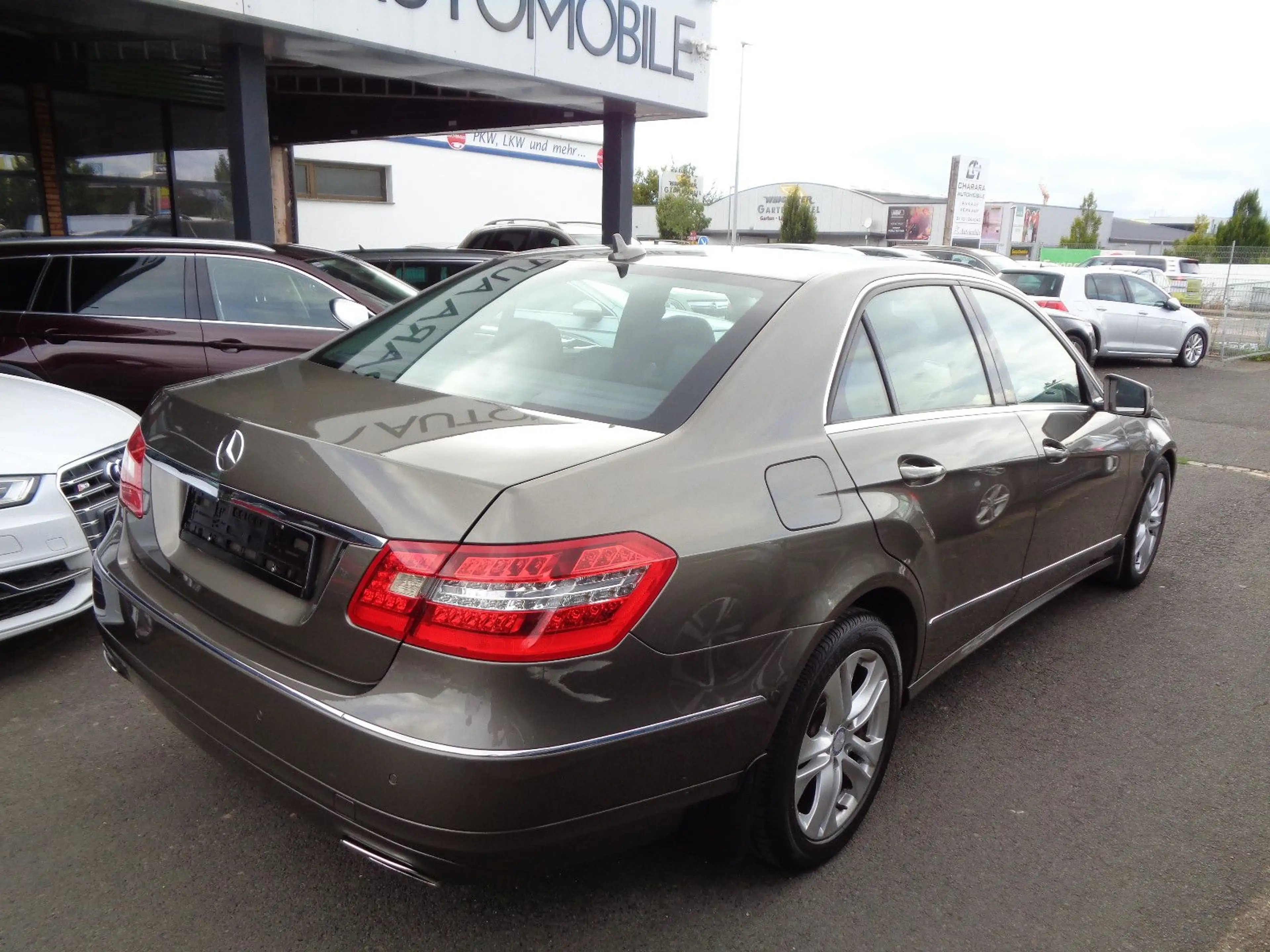 Mercedes-Benz E 250 Lim. CGI BlueEfficiency°Avantgarde°Massage — photo 4