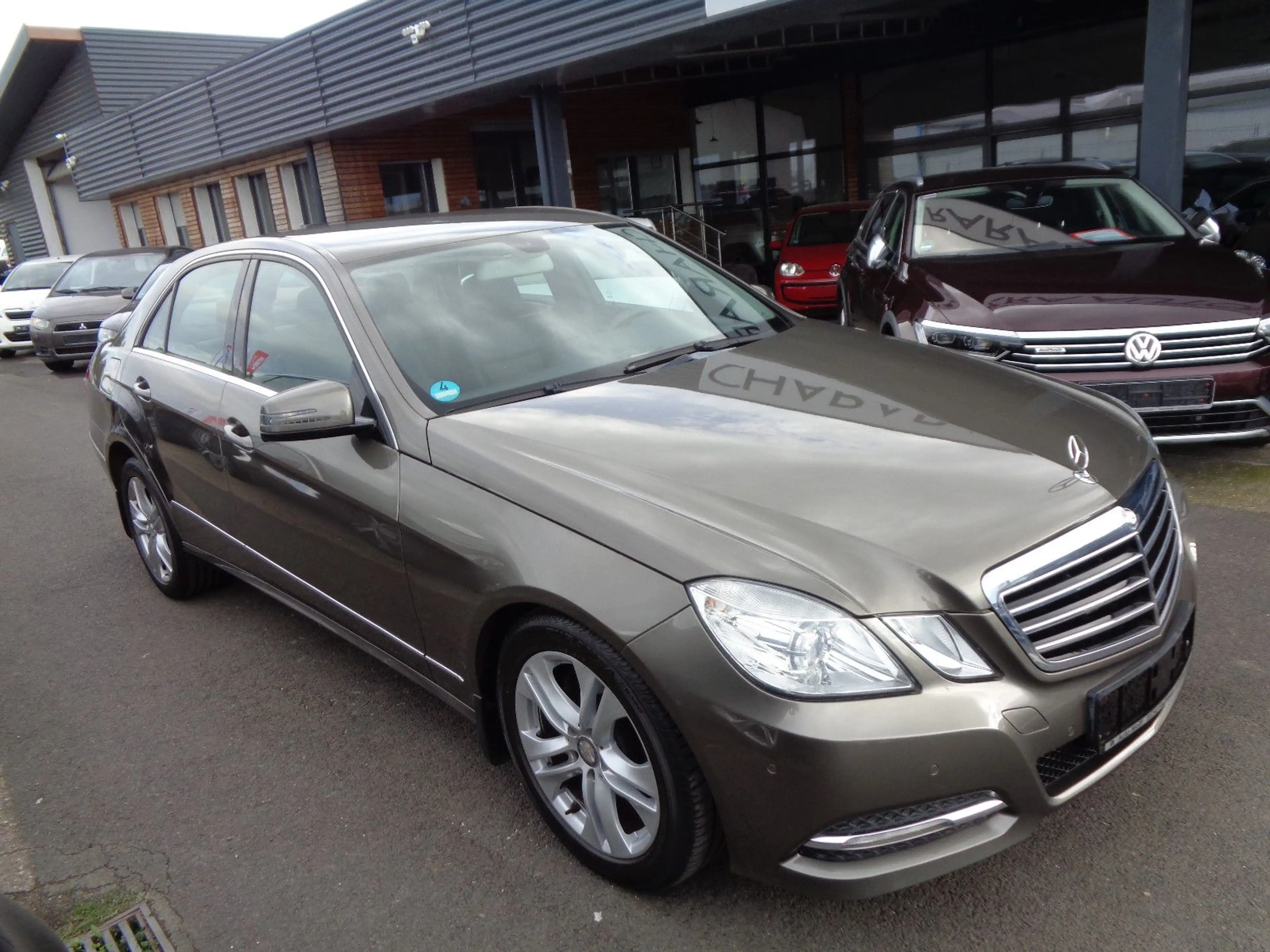 Mercedes-Benz E 250 Lim. CGI BlueEfficiency°Avantgarde°Massage — photo 3