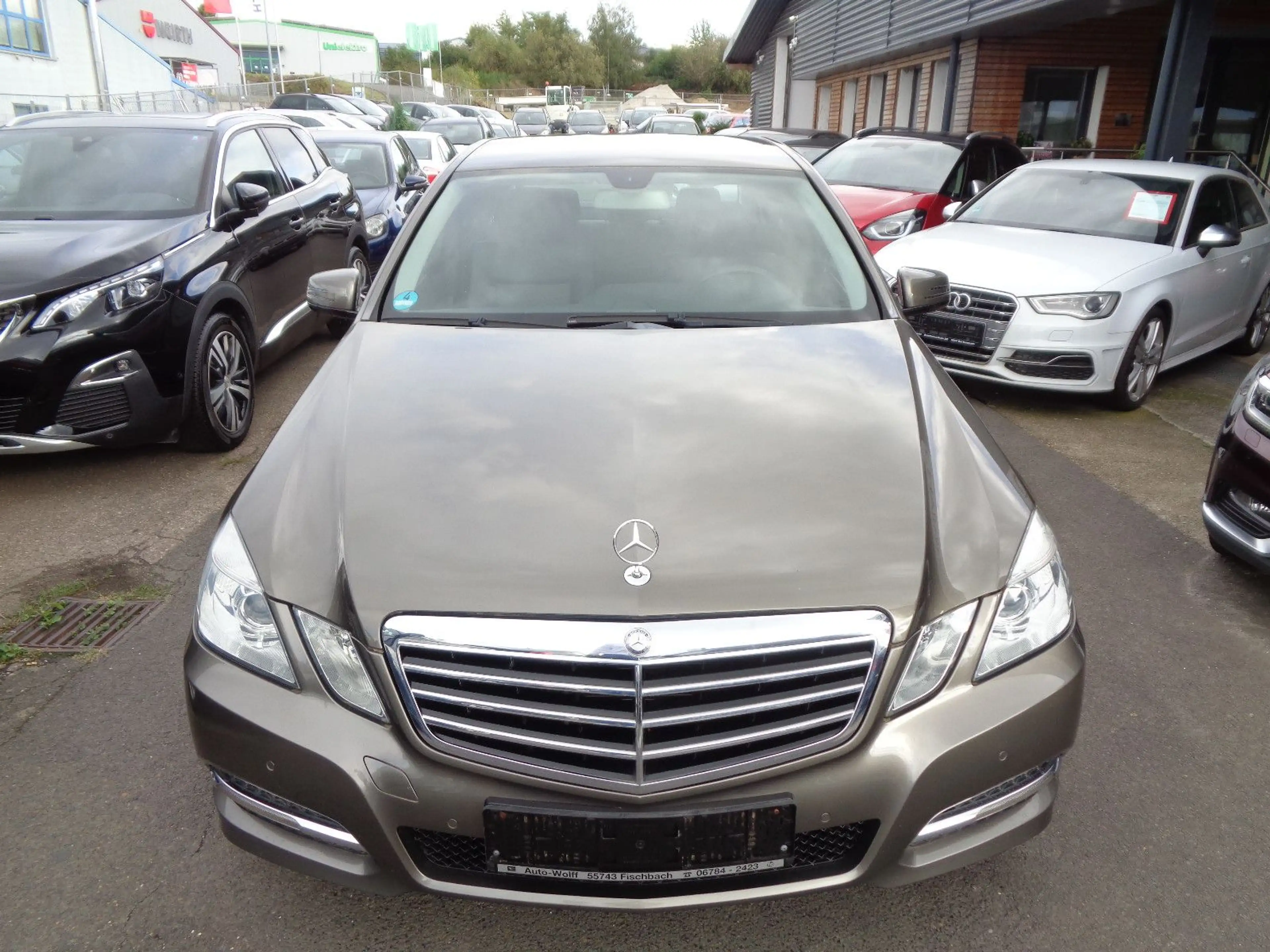 Mercedes-Benz E 250 Lim. CGI BlueEfficiency°Avantgarde°Massage — photo 2