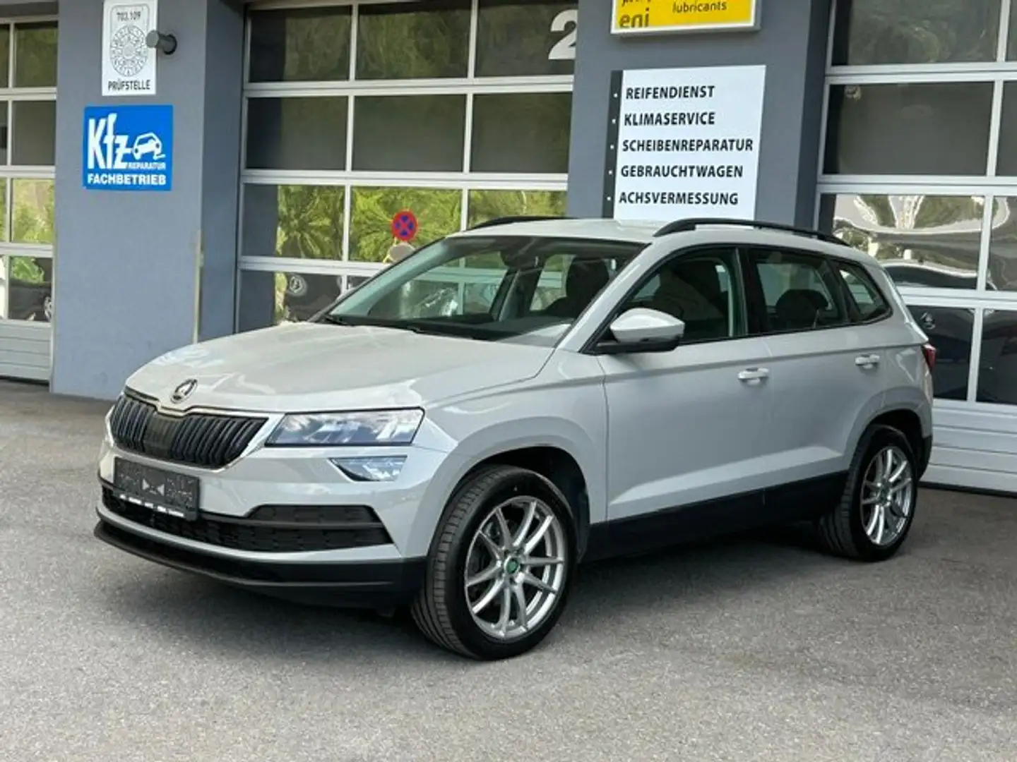 Skoda Karoq Ambition 4x4 Grau - 1