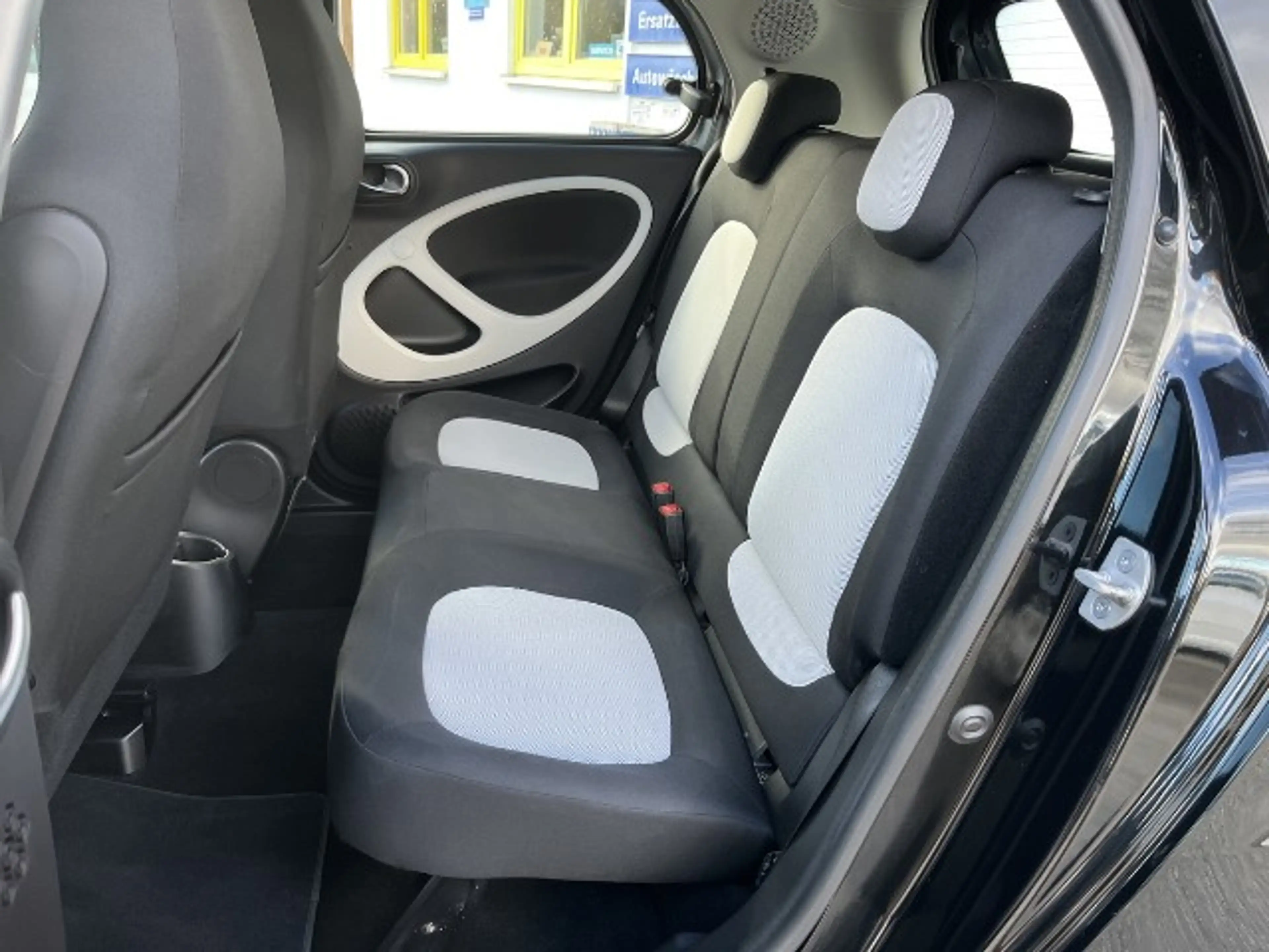 smart forFour passion NAVI // FALTDACH — photo 11