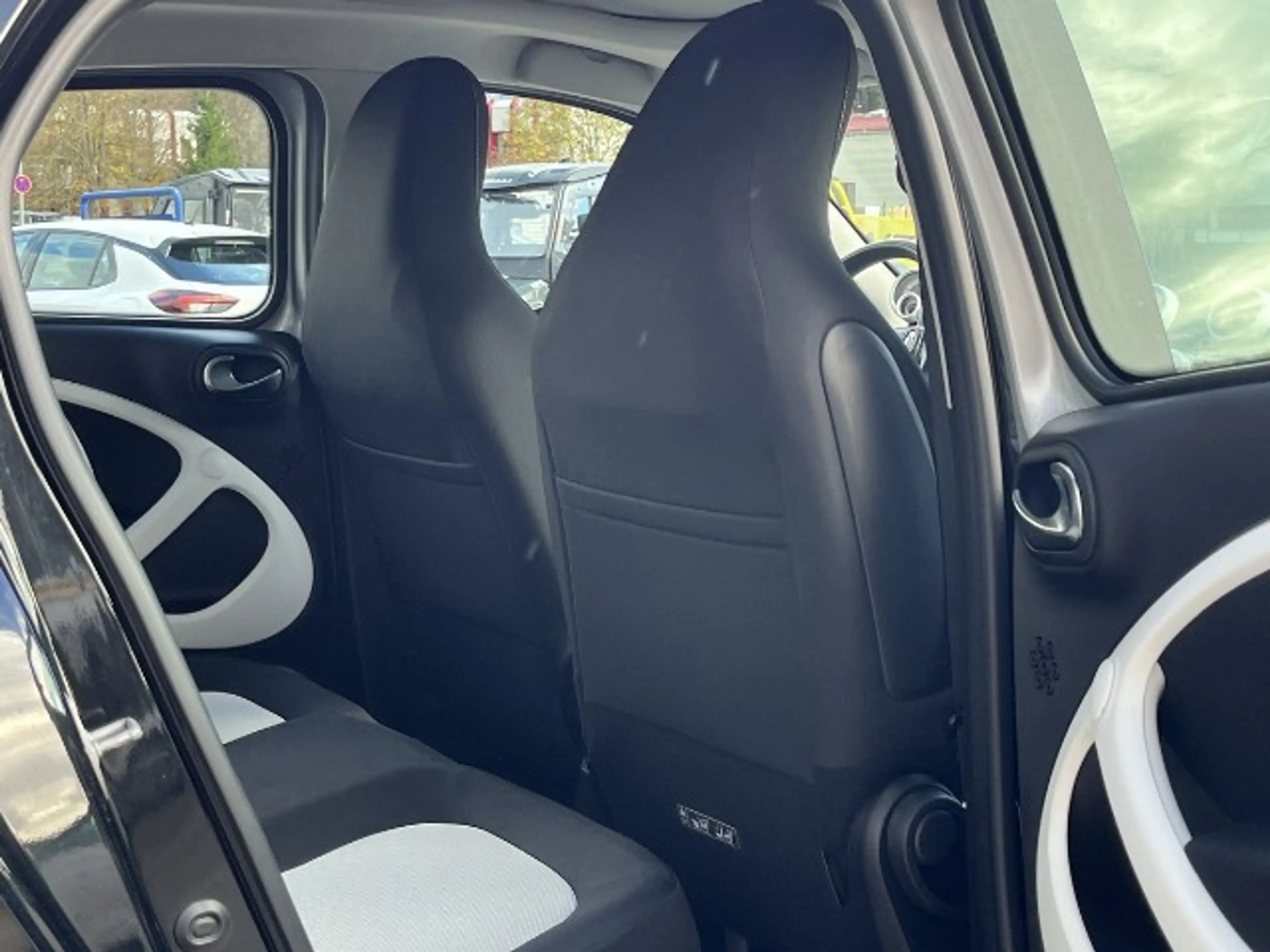 smart forFour passion NAVI // FALTDACH — photo 15
