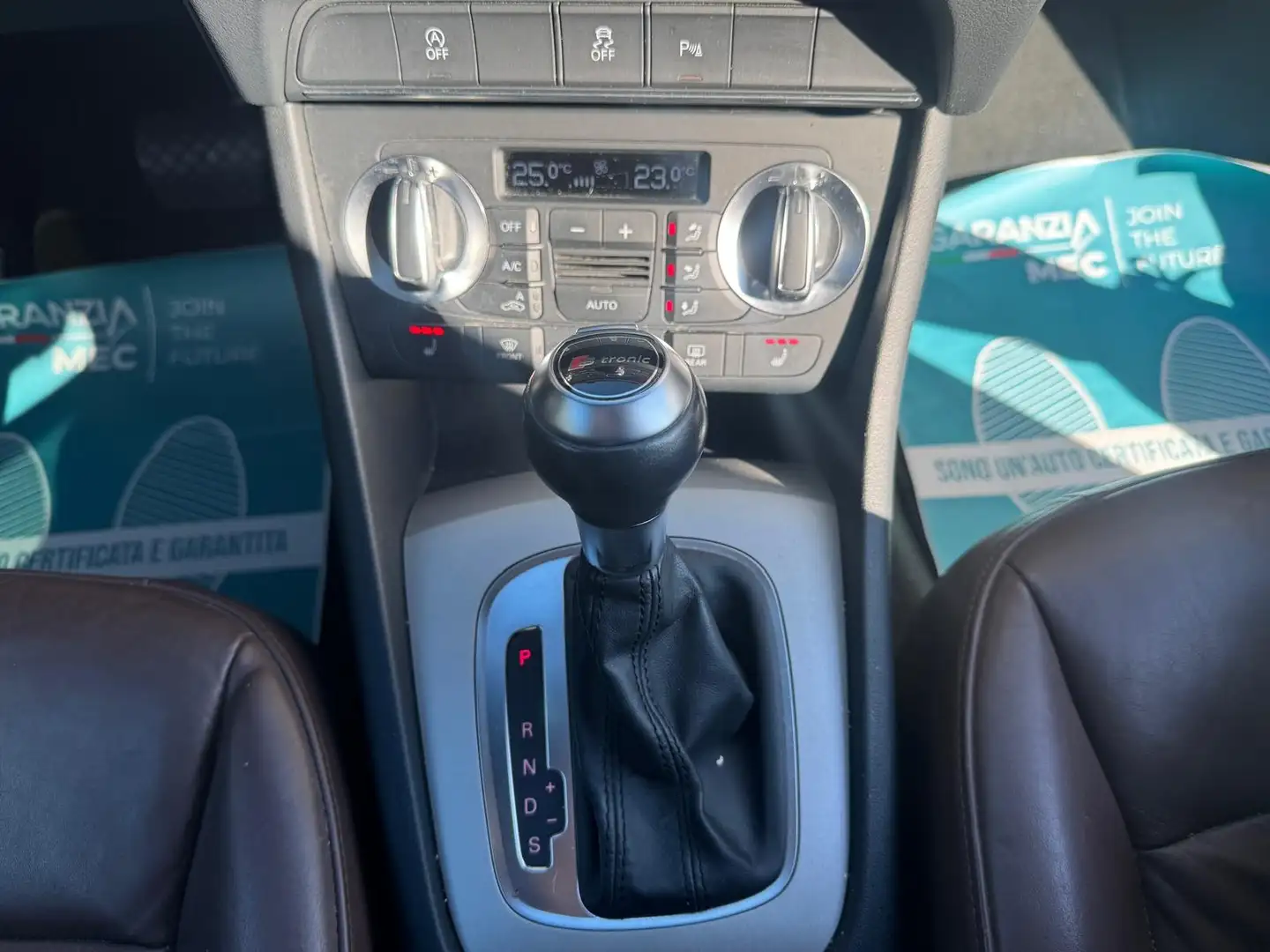 Audi Q3 2.0 tdi S line edition quattro 140cv s-tronic - 2