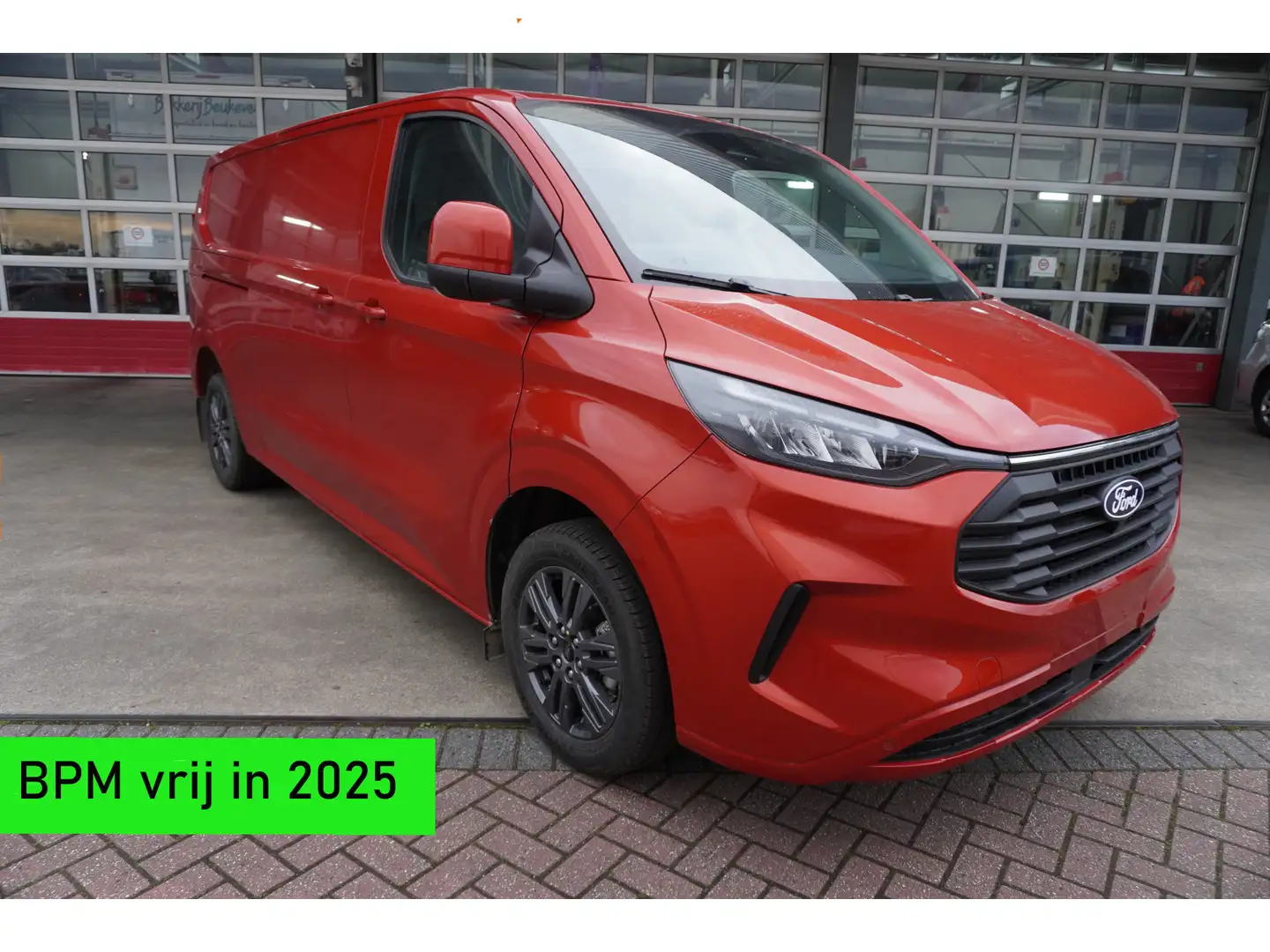 Ford Transit Custom 320L 2.0 TDCI 150PK L2H1 Limited Nr. V056 | Airco Czerwony - 1