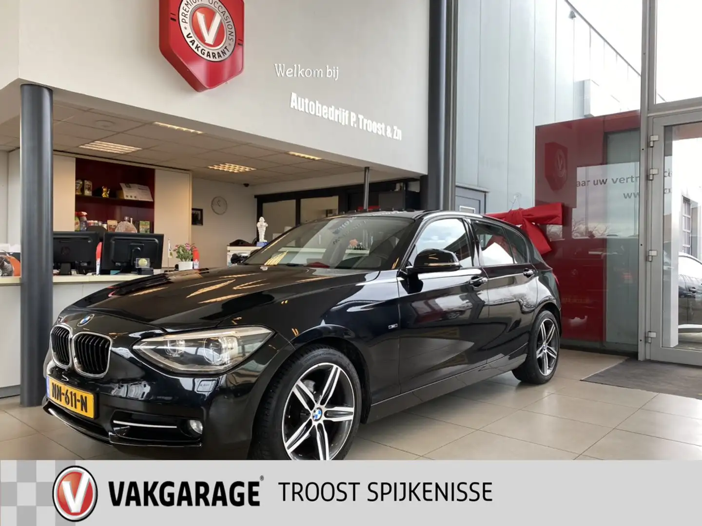 BMW 116 1-serie 116i High Executive,Automaat,Schuifkanteld Zwart - 1