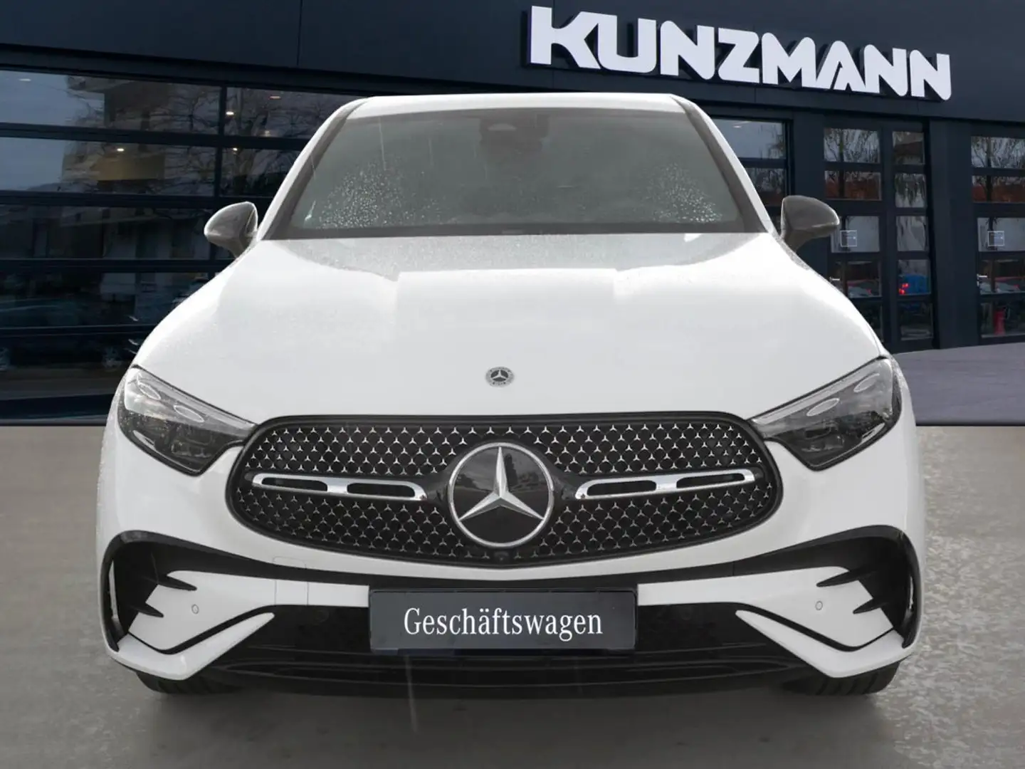 Mercedes-Benz GLC 200 4MATIC Coupé AMG Night AHK 360° Memory Weiß - 2