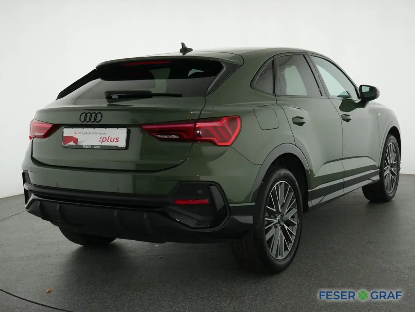 Audi Q3 Sportback 35 TFSI S tronic S Line Int LED,Navi,Led Grün - 2
