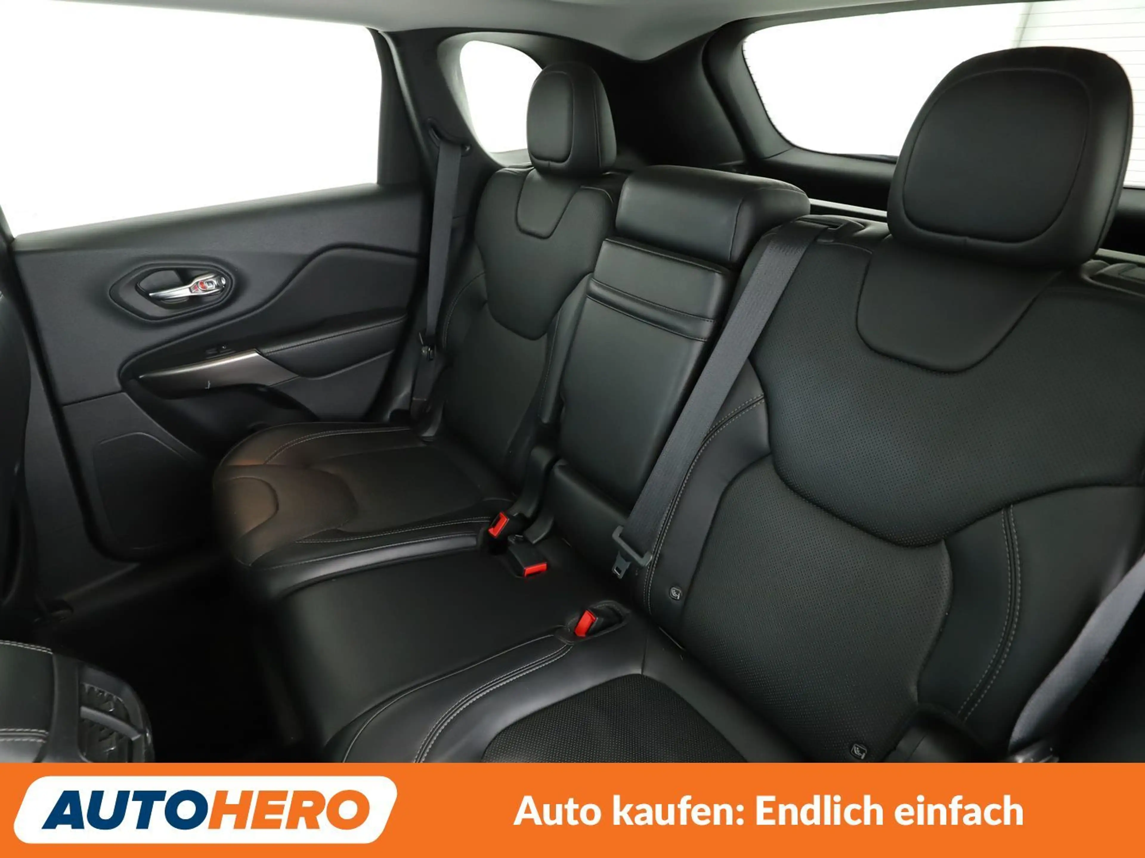 Jeep Cherokee 2.2 M-Jet Overland 4WD Aut. *NAVI*BI-XENON*PDC* — photo 14