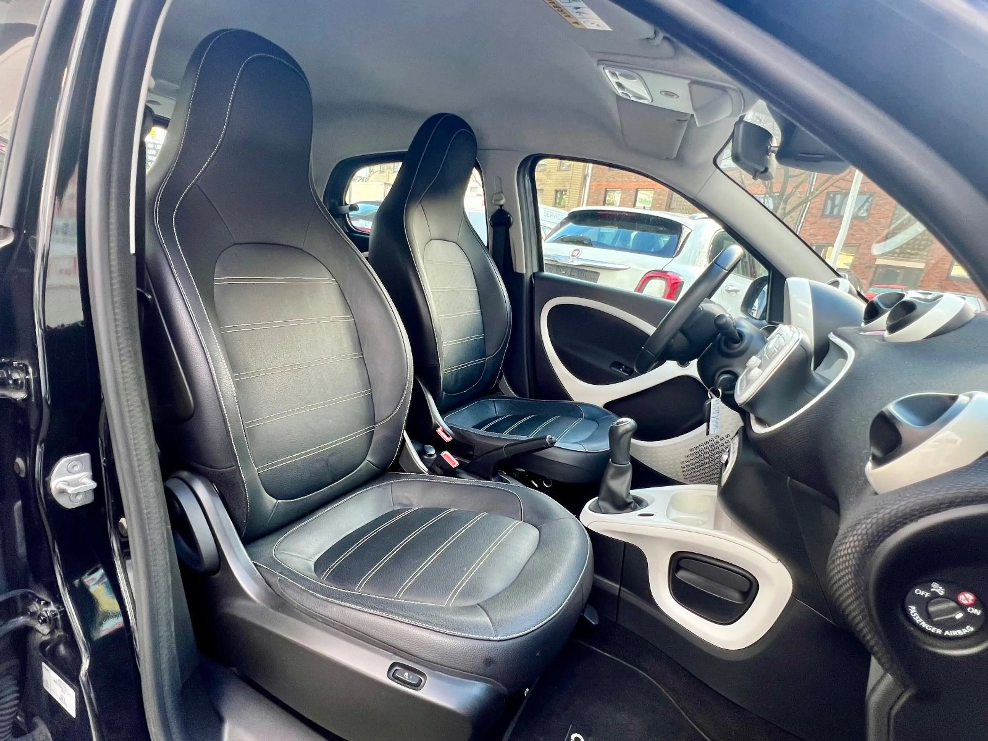 smart forFour *nur.54707KM*KLIMA*SHZ*PDC+1-J GAR* — photo 8