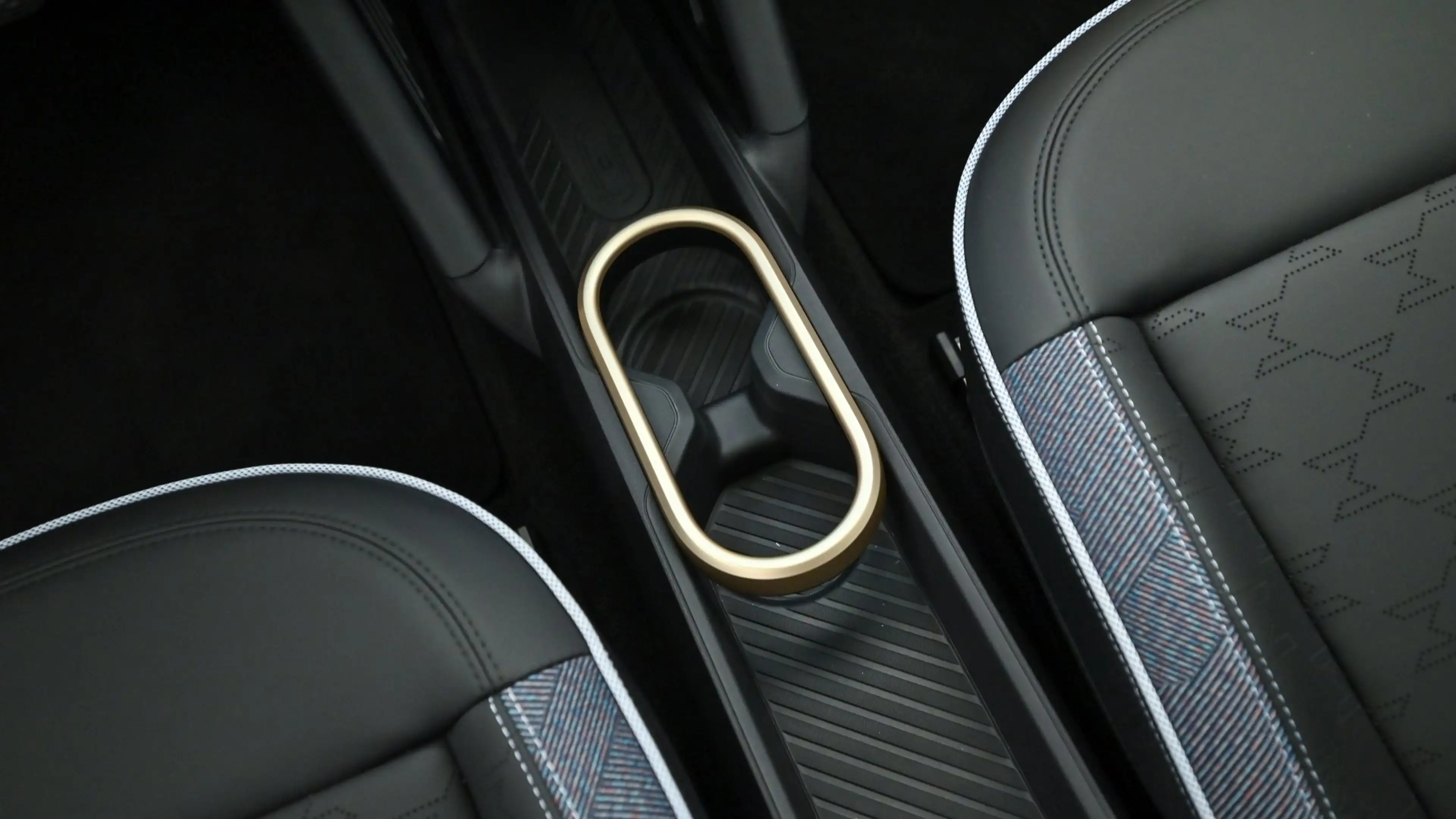 MINI Aceman SE — photo 11