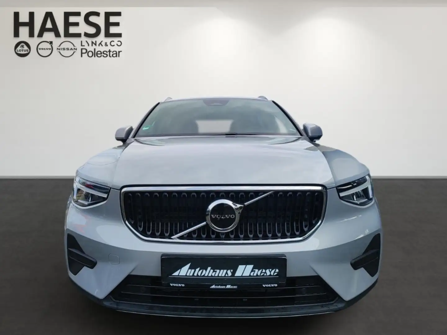 Volvo XC40 Core B3 EU6d Navi digitales Cockpit Soundsystem LE Silber - 2