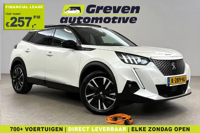 Peugeot e-2008 EV GT-Line 50 kWh | Snelladen | SOH 91% | Pano | V