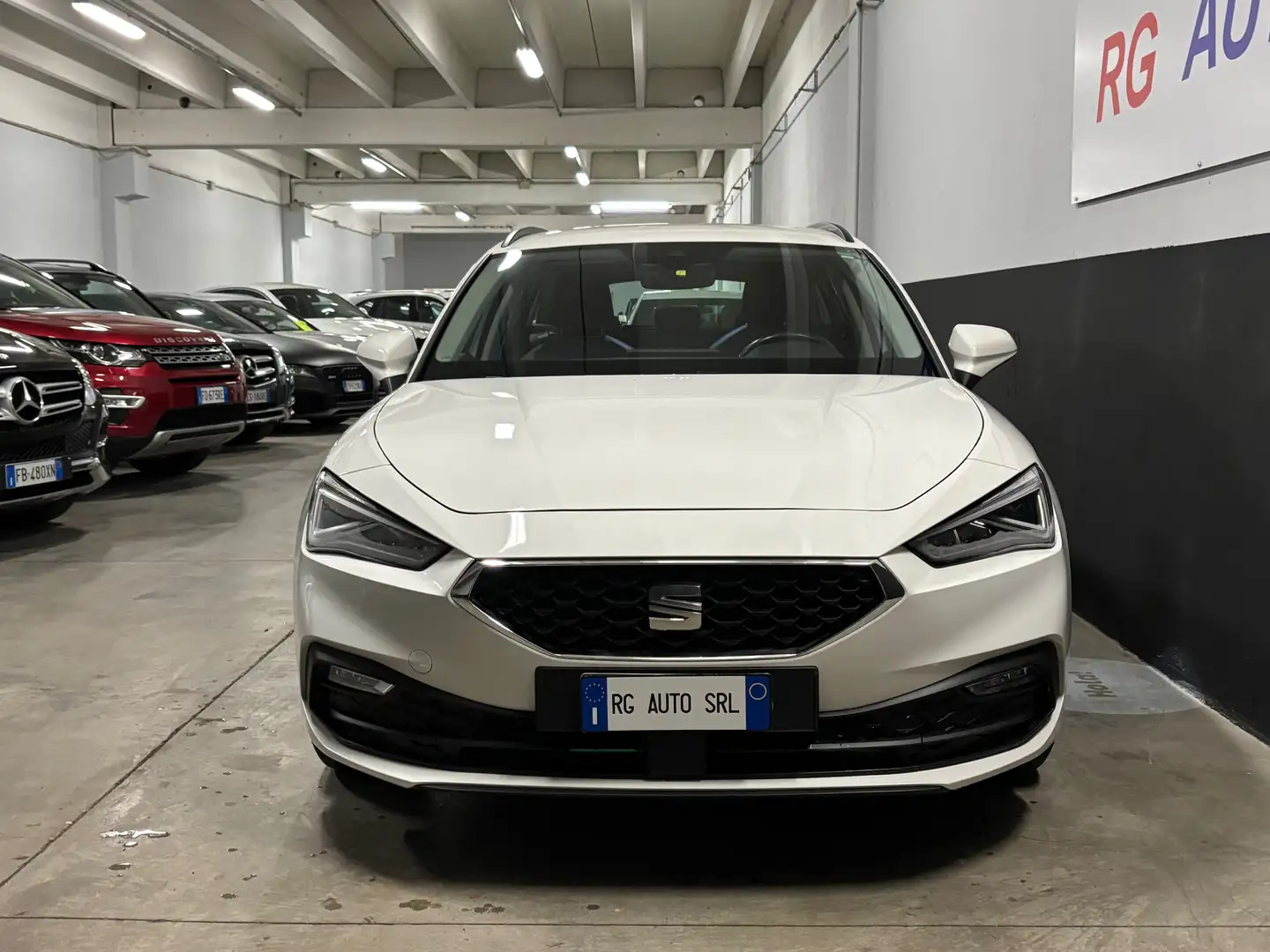 SEAT Leon Leon Sportstourer 1.0 etsi Xcellence 110cv dsg Bianco - 2