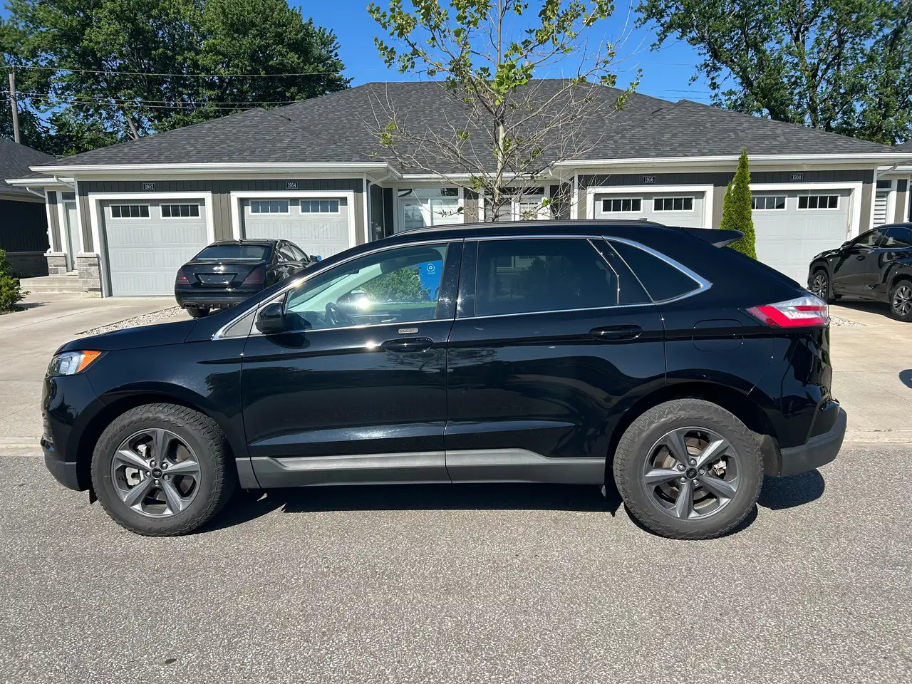 Ford Edge photo Ford Edge