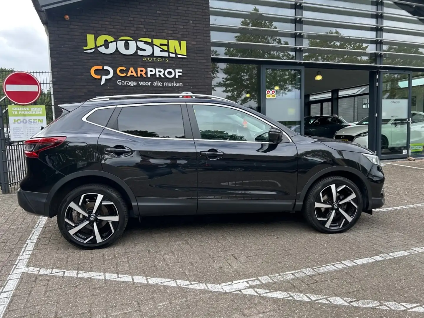Nissan Qashqai 1.3 DIG-T TEKNA Schwarz - 2