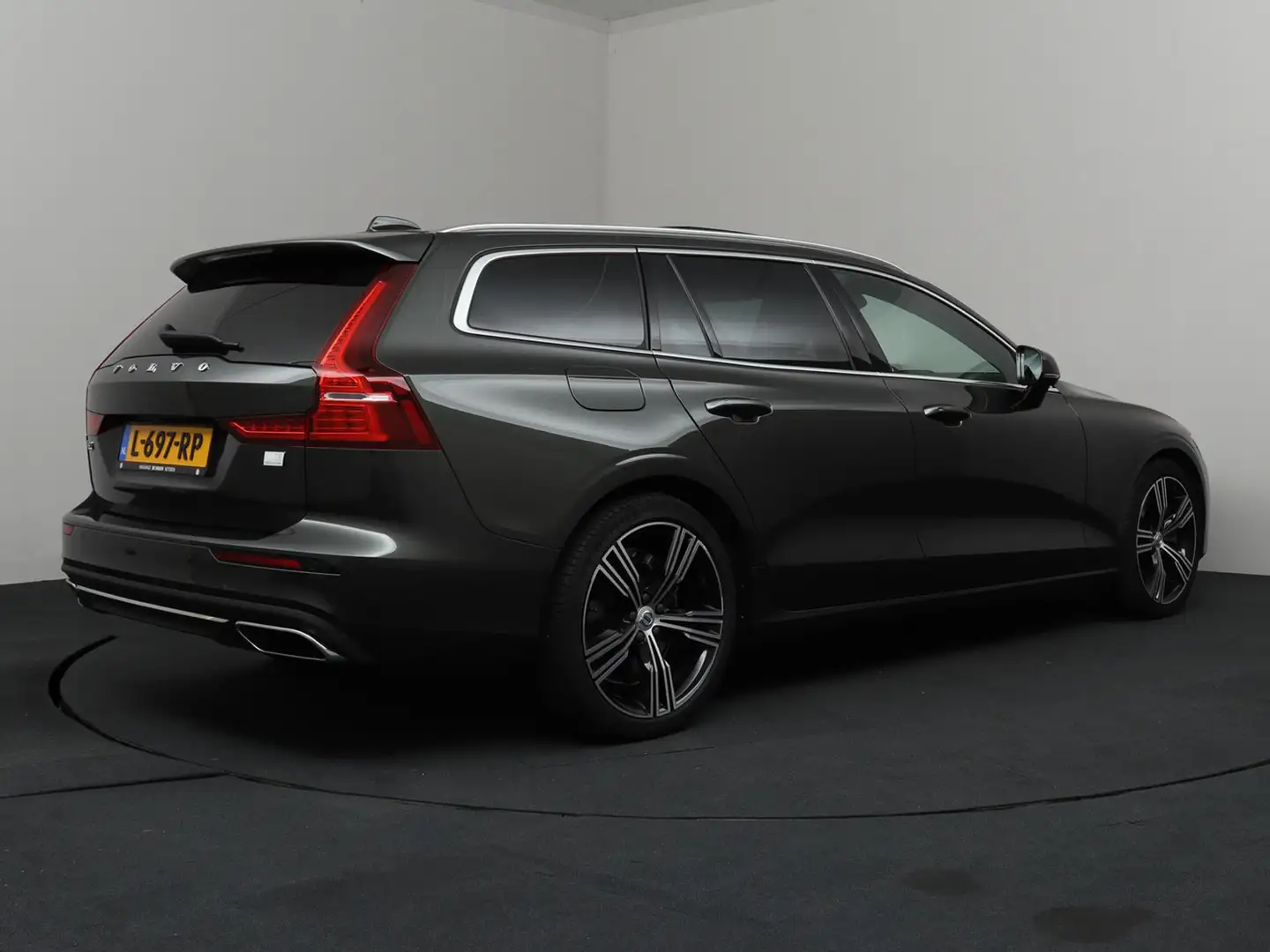 Volvo V60 2.0 T8 Recharge AWD Inscription | VOL! | Bowers & Grau - 2