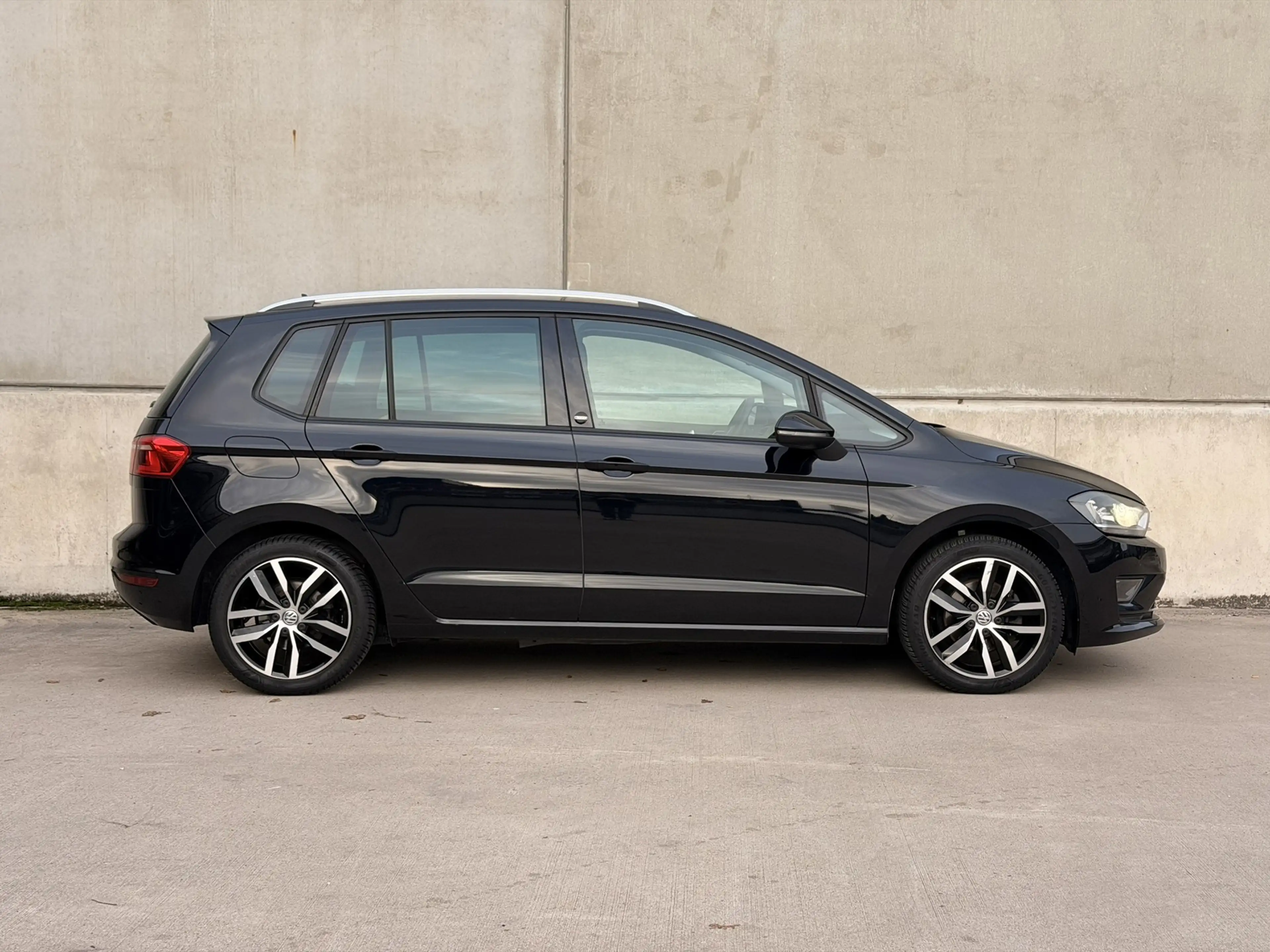 Volkswagen Golf Sportsvan 1.4 TSI Highline DSG Trekh Dynaudio ACC CarPlay — photo 7