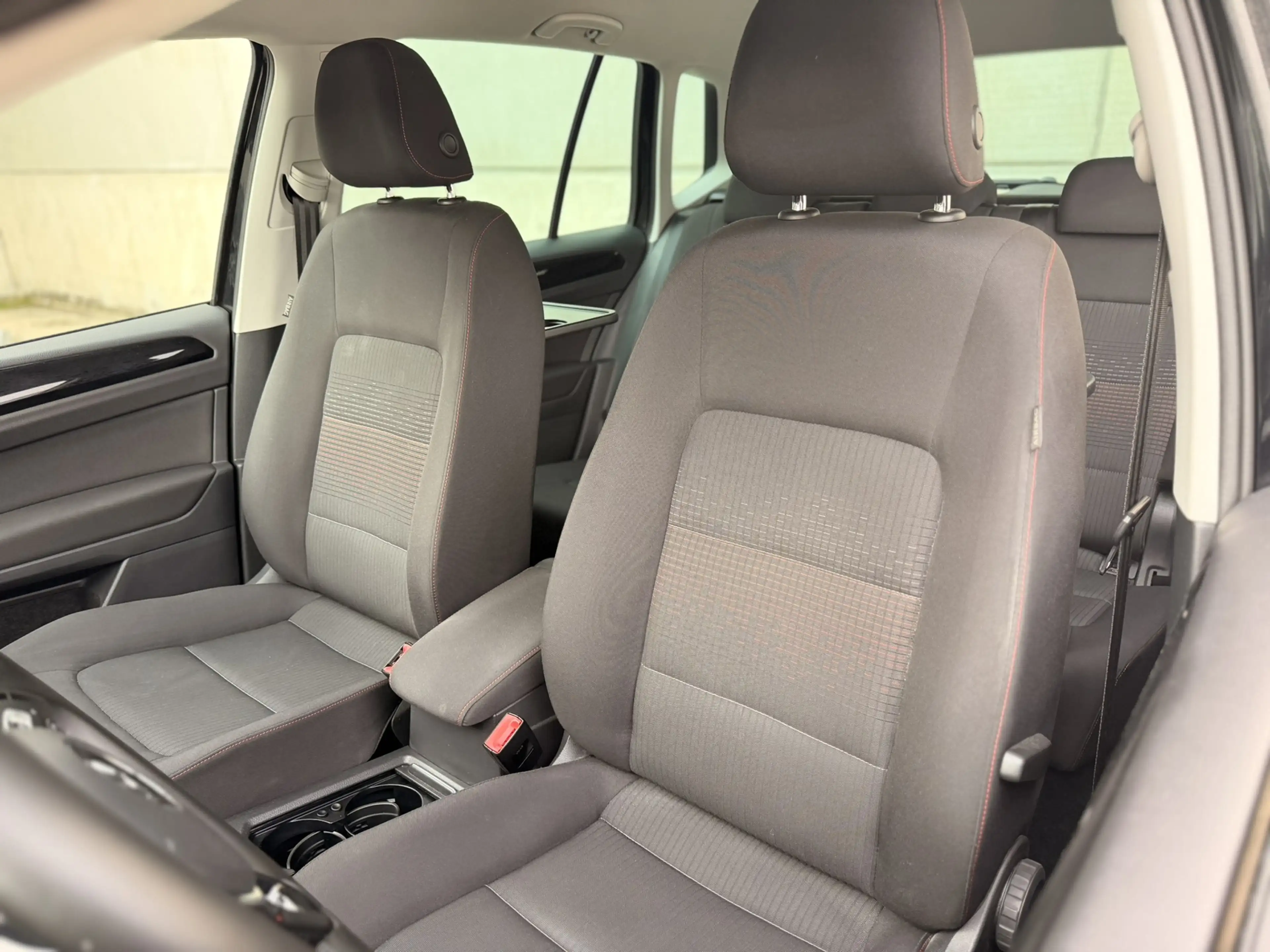Volkswagen Golf Sportsvan 1.4 TSI Highline DSG Trekh Dynaudio ACC CarPlay — photo 9